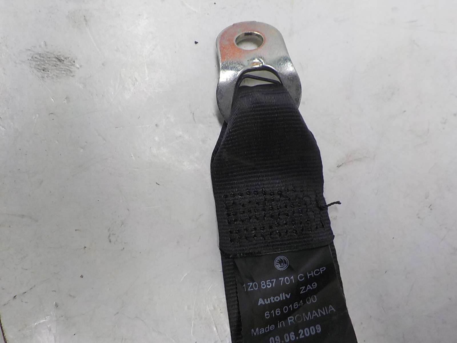 SKODA OCTAVIA II Gurten Sicherheits Spanner links 1Z0857701C