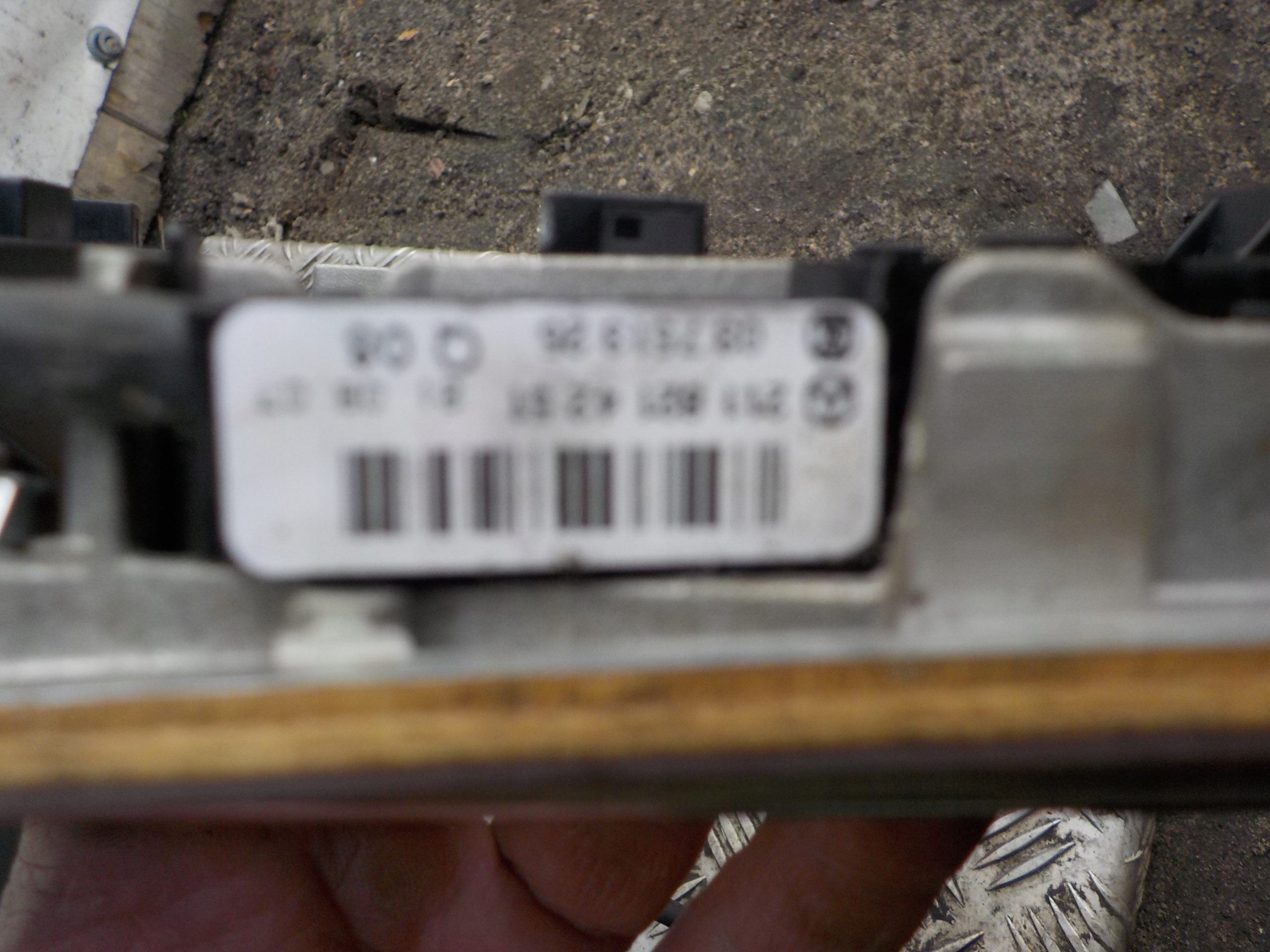 MERCEDES W211 PANEL Schalt getriebe 0301182201