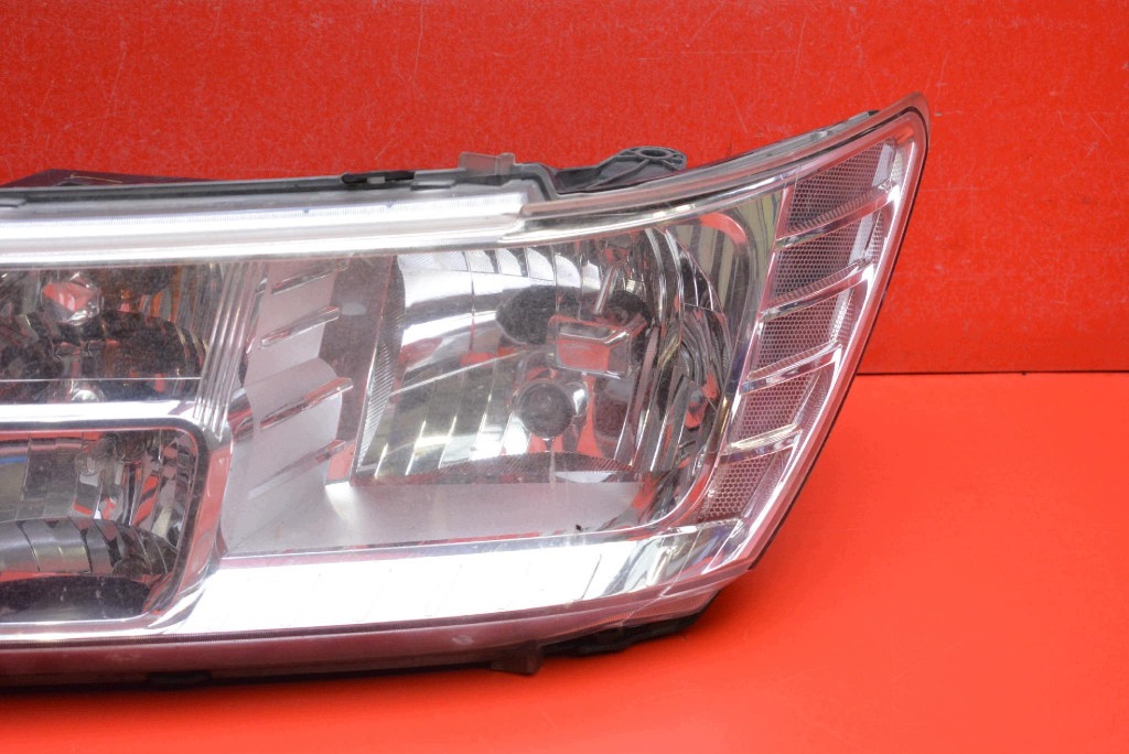 REFLEKTOR left light front EU 05067789AA DODGE JOURNEY 1 and JC 08-11