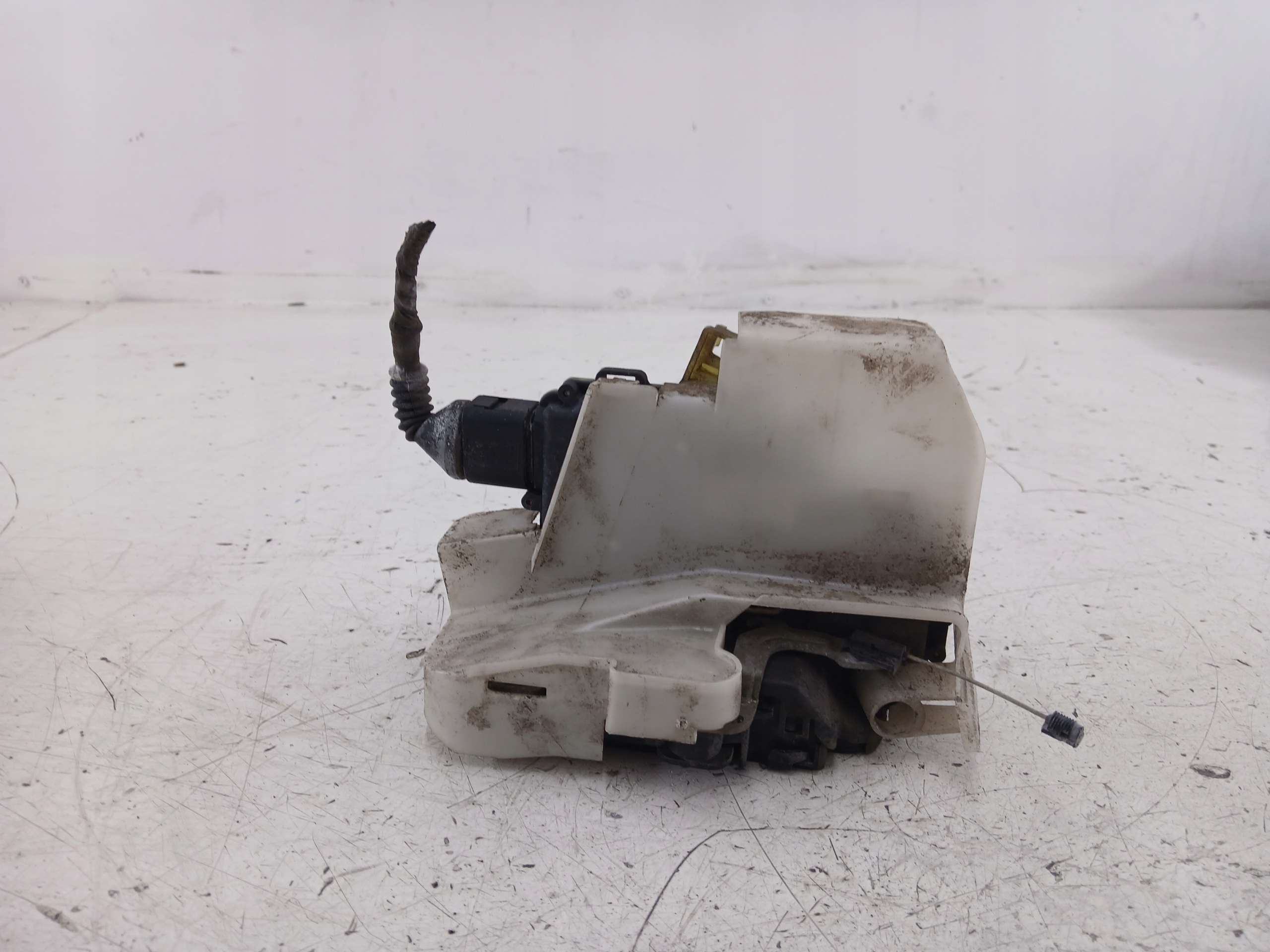 VW PASSAT B5 lock door left front