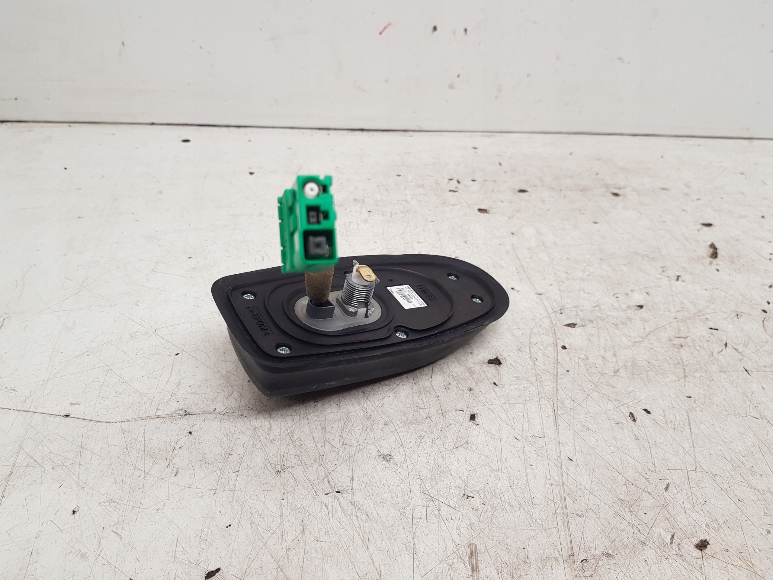 KIA RIO IV ANTENA dach GPS 96210-H8200 2017