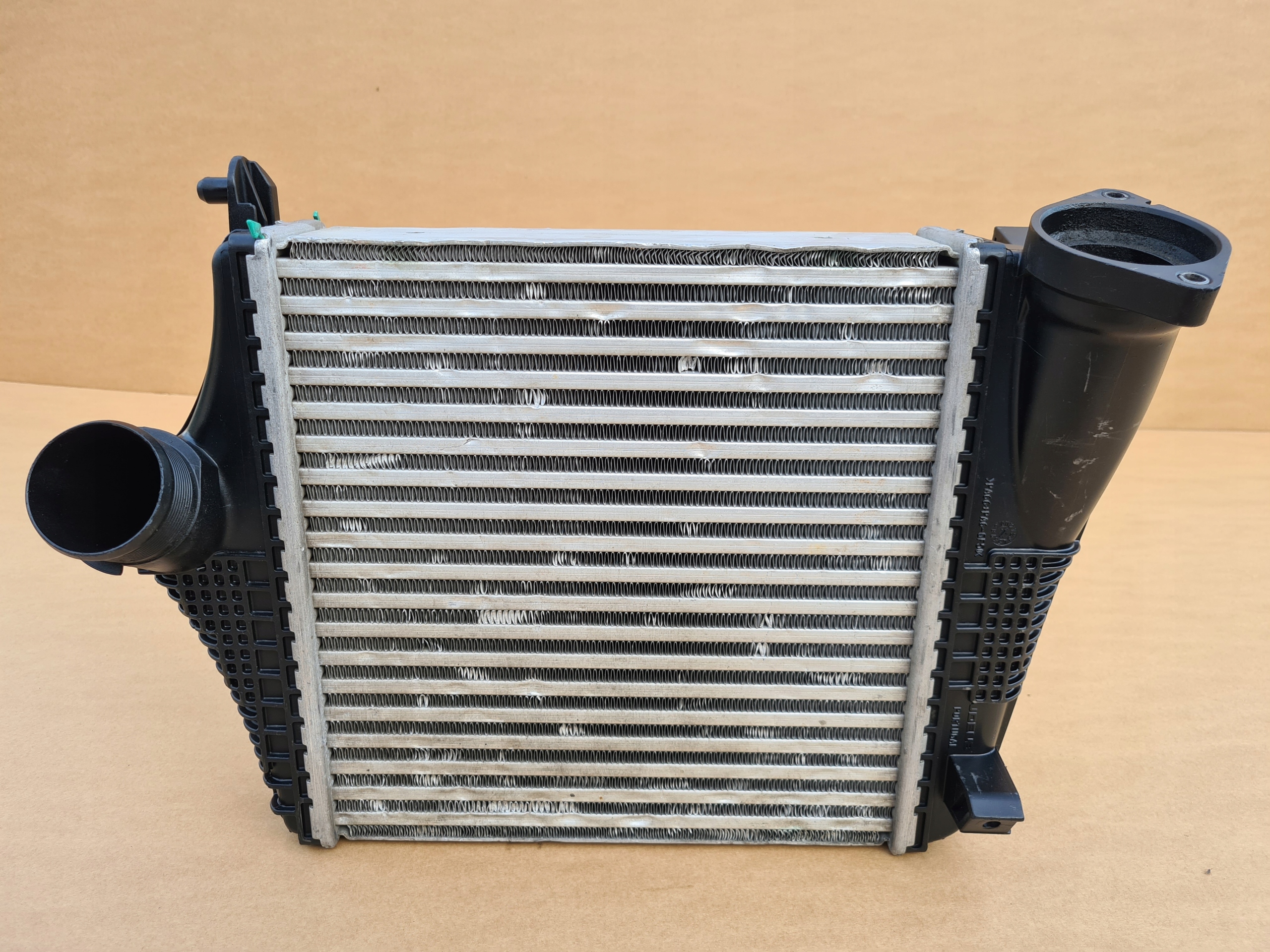 ПРАВИЙ ІНТЕРКУЛЕР AUDI Sq7 Sq8m0m8 4tdi