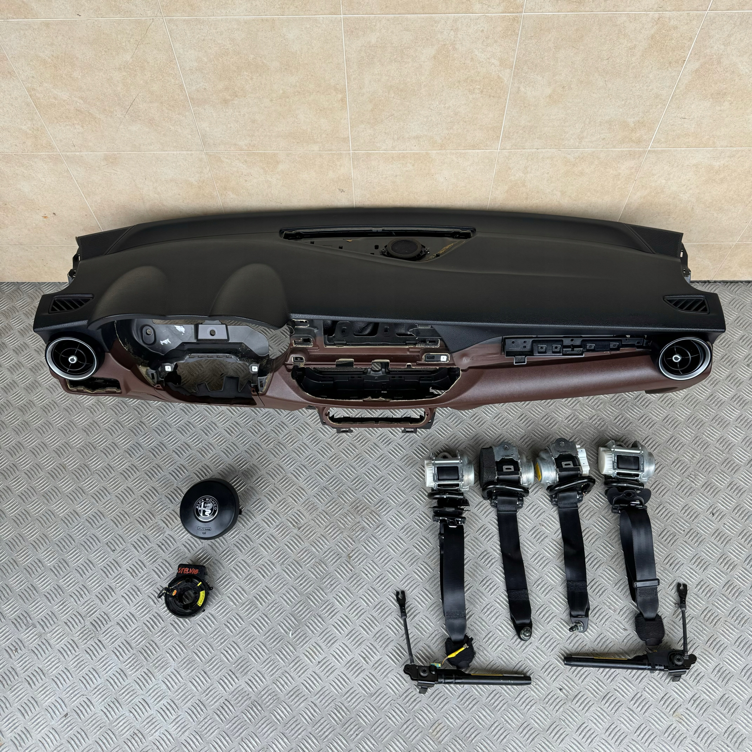 dashboard complete airbag console tension belts cockpit ALFA ROMEO STELVIO 2017 year