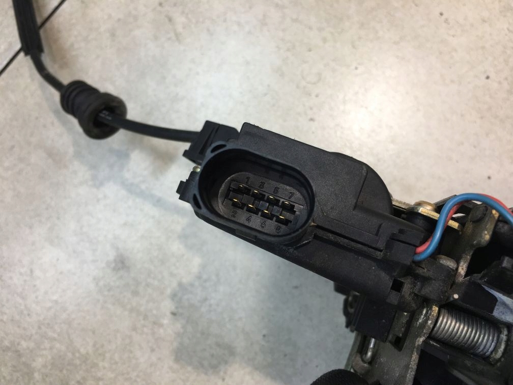 lock door right front GOLF IV 8 PIN