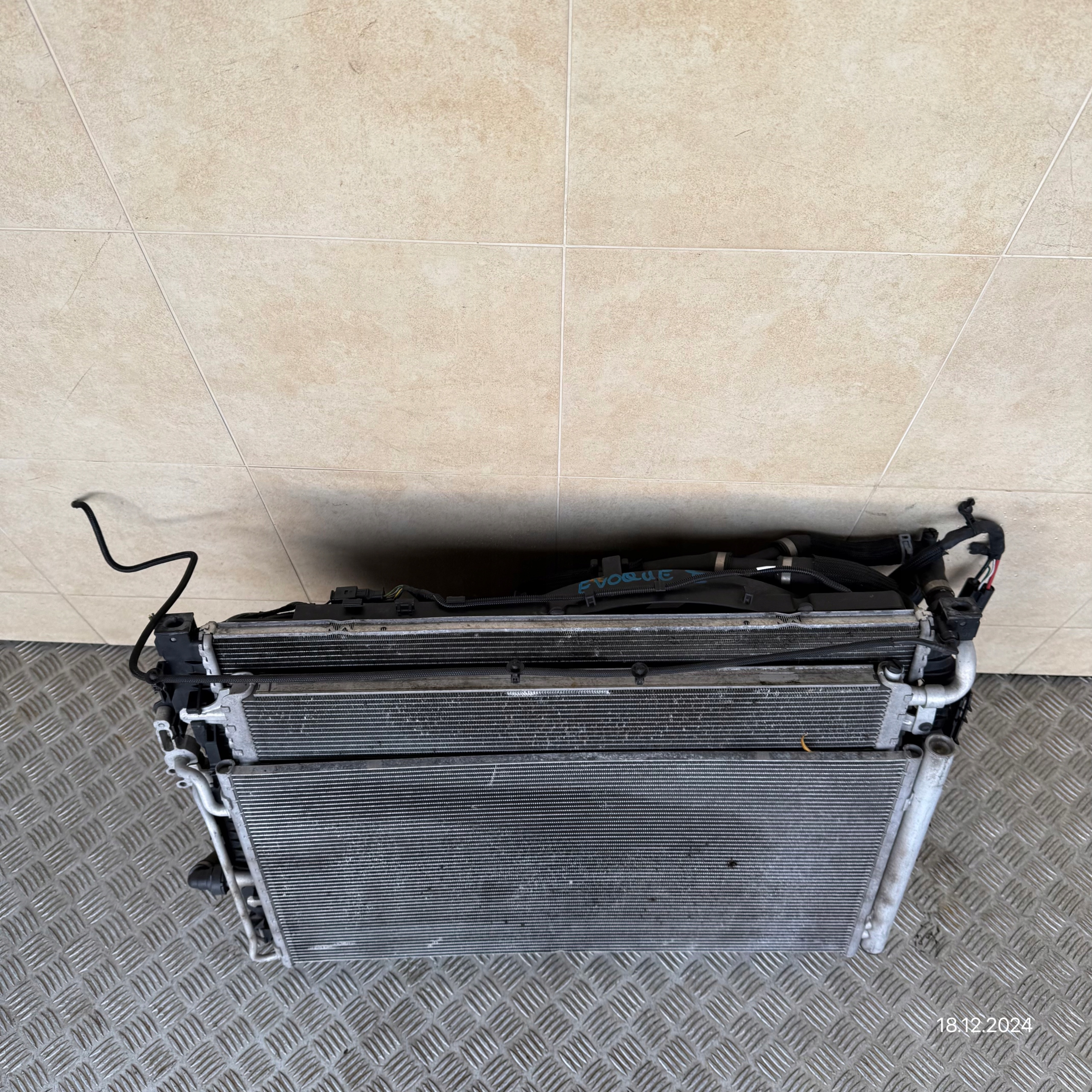 radiator LAND ROVER RANGE ROVER EVOQUE II 2022 ROK