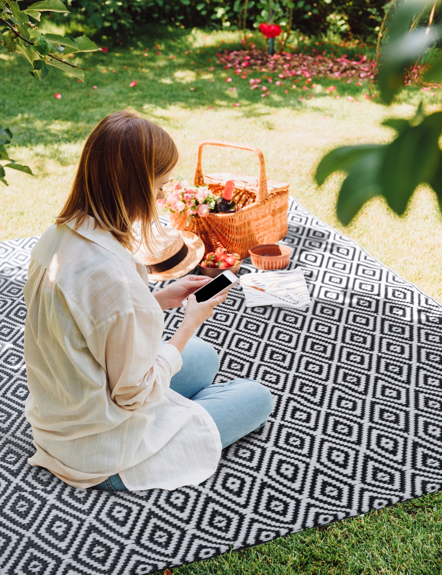 DYWAN ZEWNĘTRZNY TARASOWY DUŻY MATA NA BALKON KEMPING WODOODPORNY 160x220cm Marka e-floor