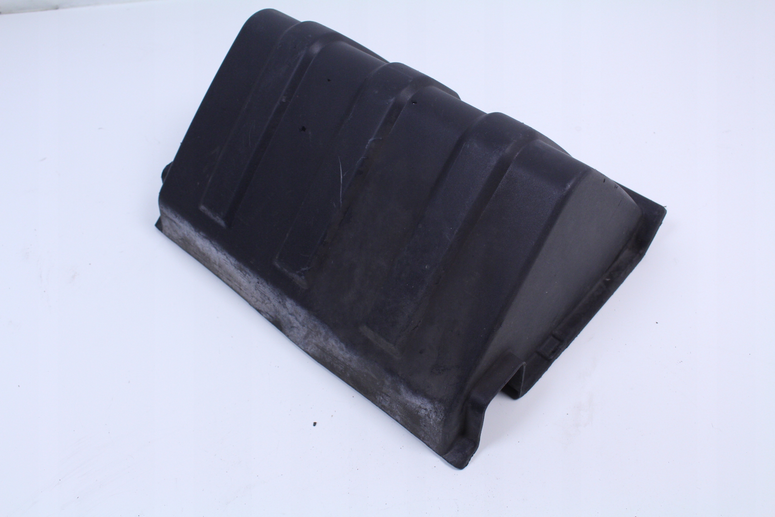 OSŁONA POKRYWA AKUMULATORA NISSAN CABSTAR MAXITY Producent części Nissan OE