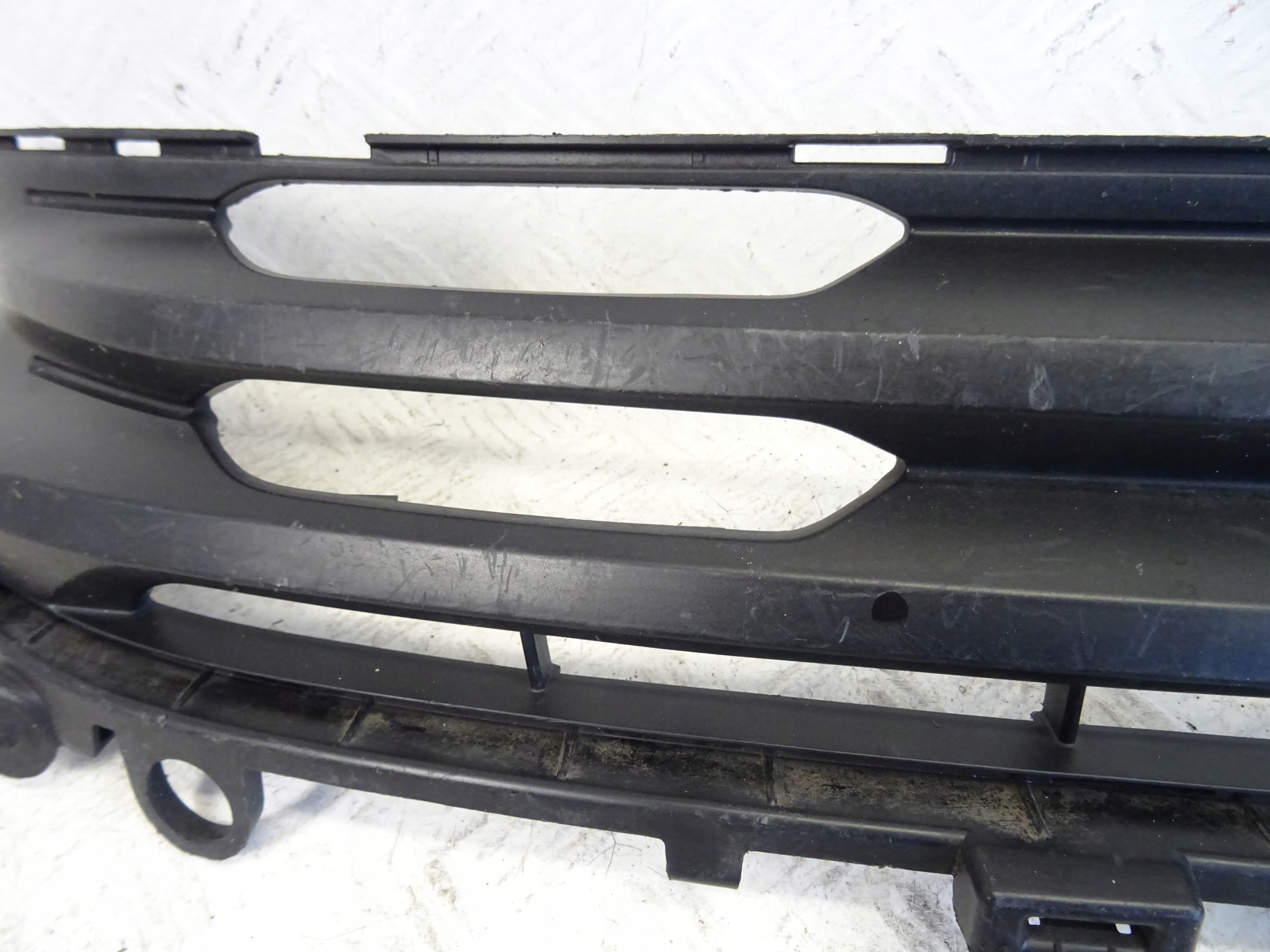 grid of a bumper front front central CITROEN C5 AIRCROSS 9825347577