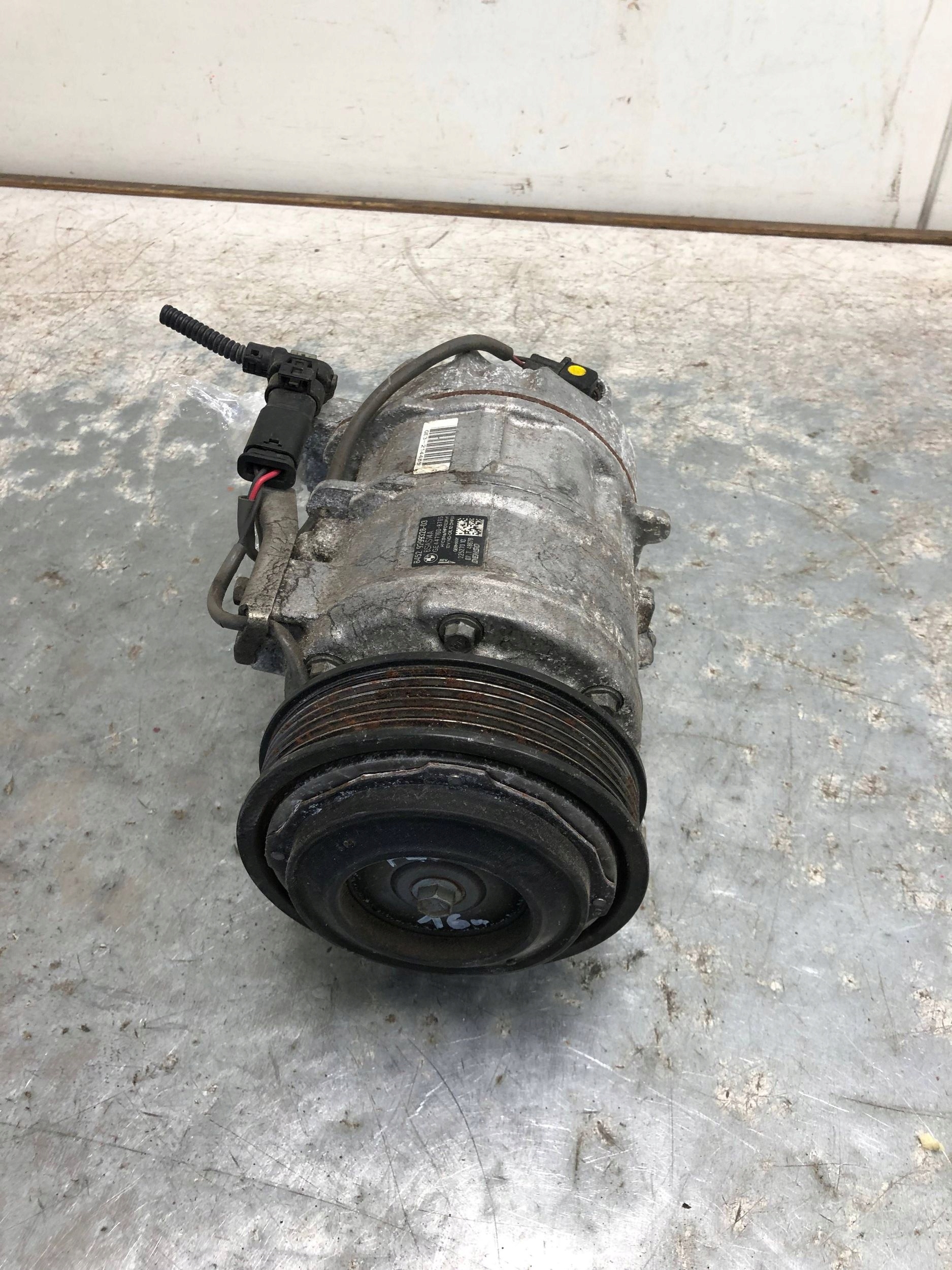 compressor compressor; of the air conditioning BMW F20 9299328