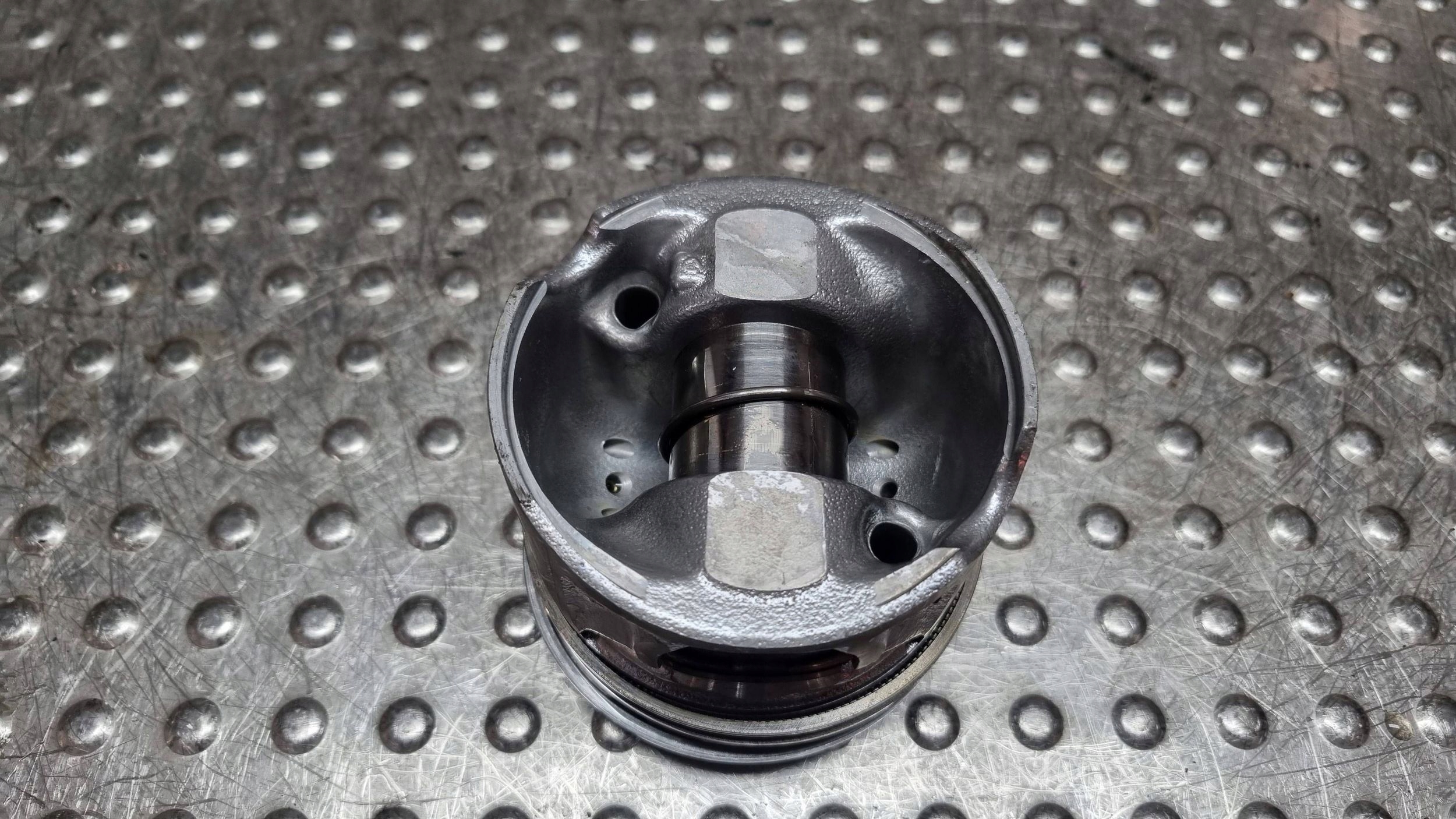 piston 8372N AUDI Q7 4L 3.0 TDI 245KM CRC CRCA
