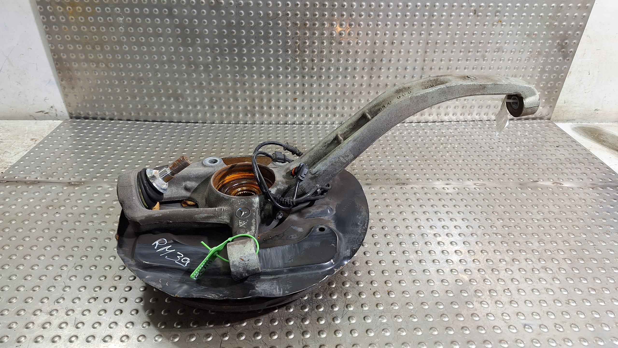 swing left front C2080842 MERCEDES W251 W164 ML GL X164