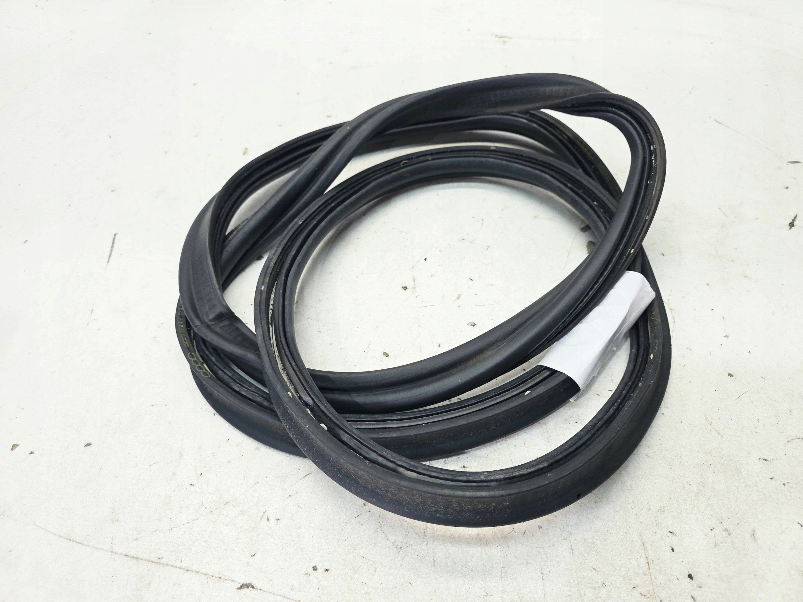 gasket bonnet boot AUDI A5 8F CABRIO 8F0827705