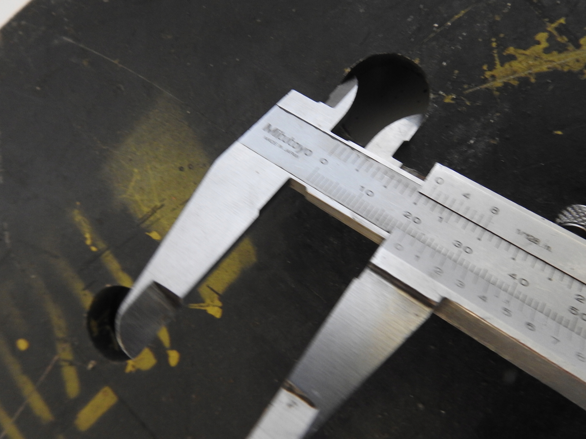 Lemiesz noz lewy zgarniarka samojezdna D 357 P Part number D357P 3202017