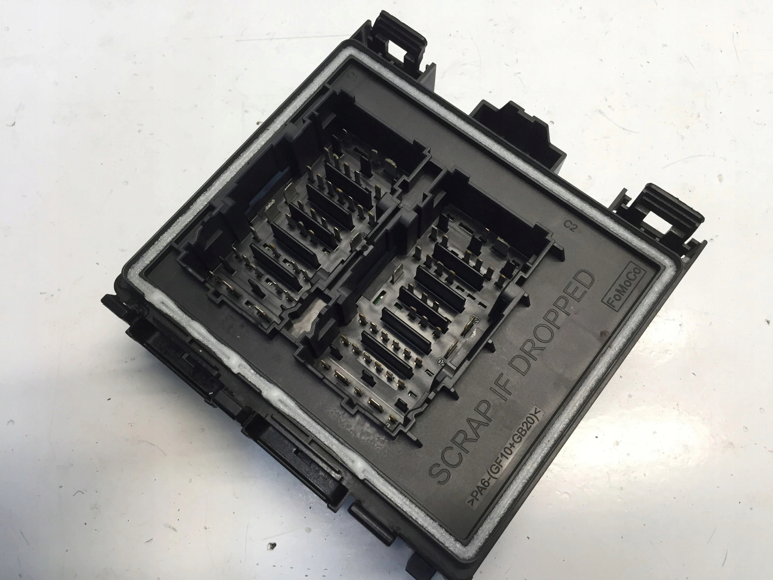 FORD KUGA MK3 III 2.5 HYBRYDA PUSZKA BEZPIECZNIKÓW LX6T-14D068-ECE Producent części Ford OE