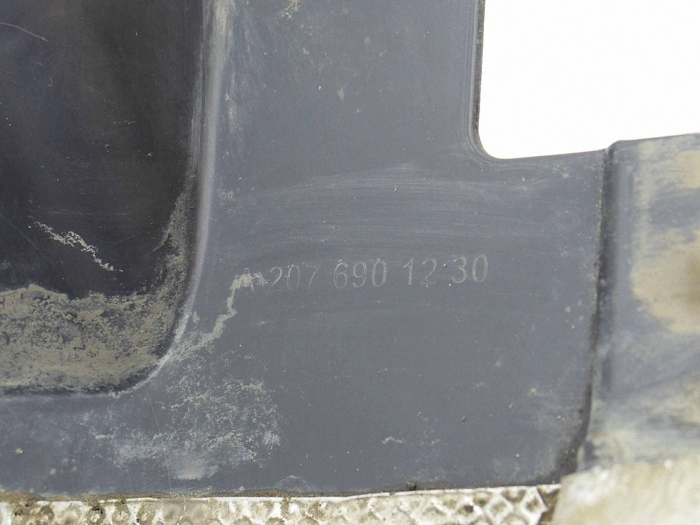 mudguard right front front MERCEDES E W207 A207 COUPE A2076901230