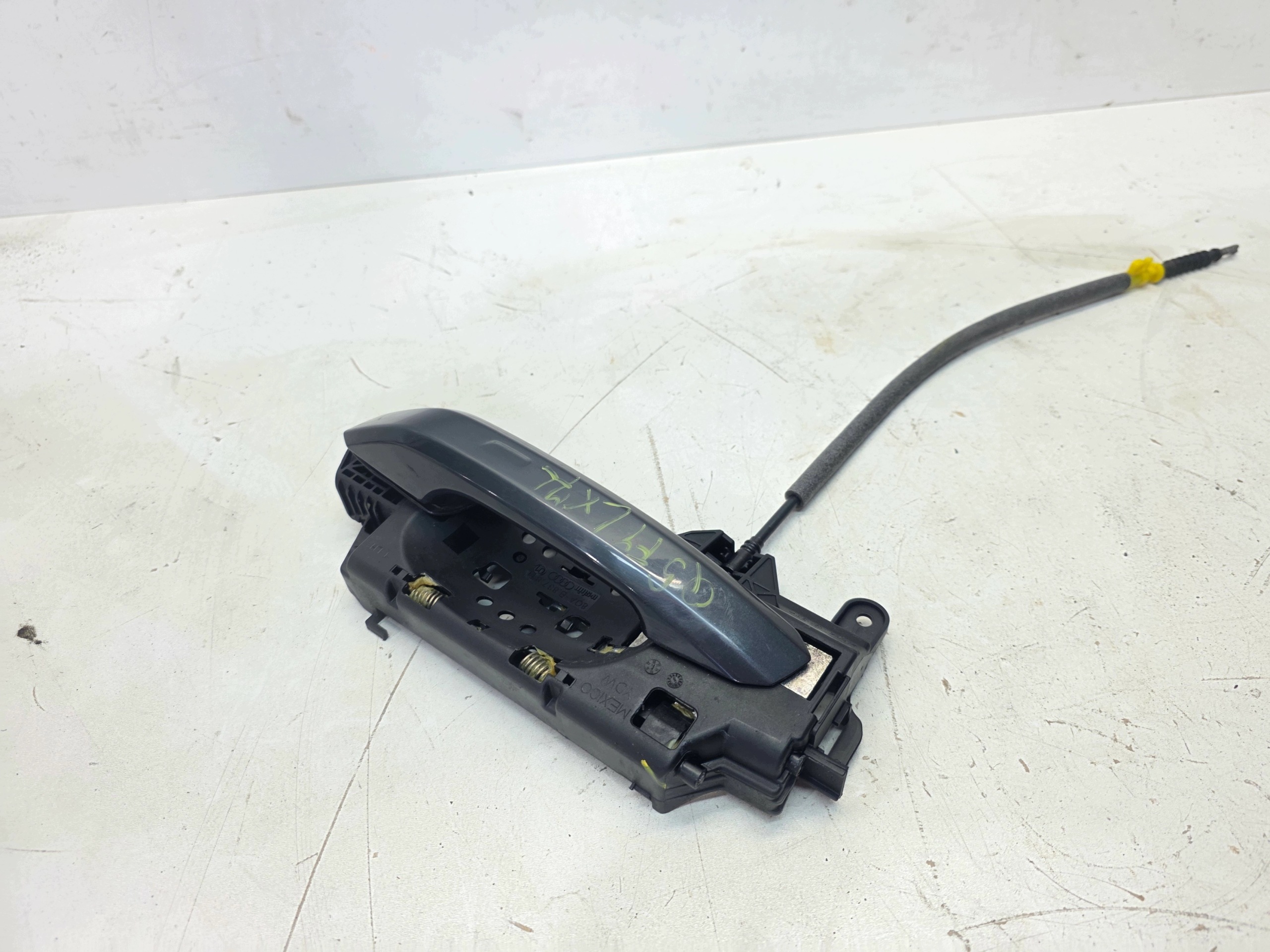 handle left LED KEEYLESS GO AUDI Q5 FY 80A837811 LX7L