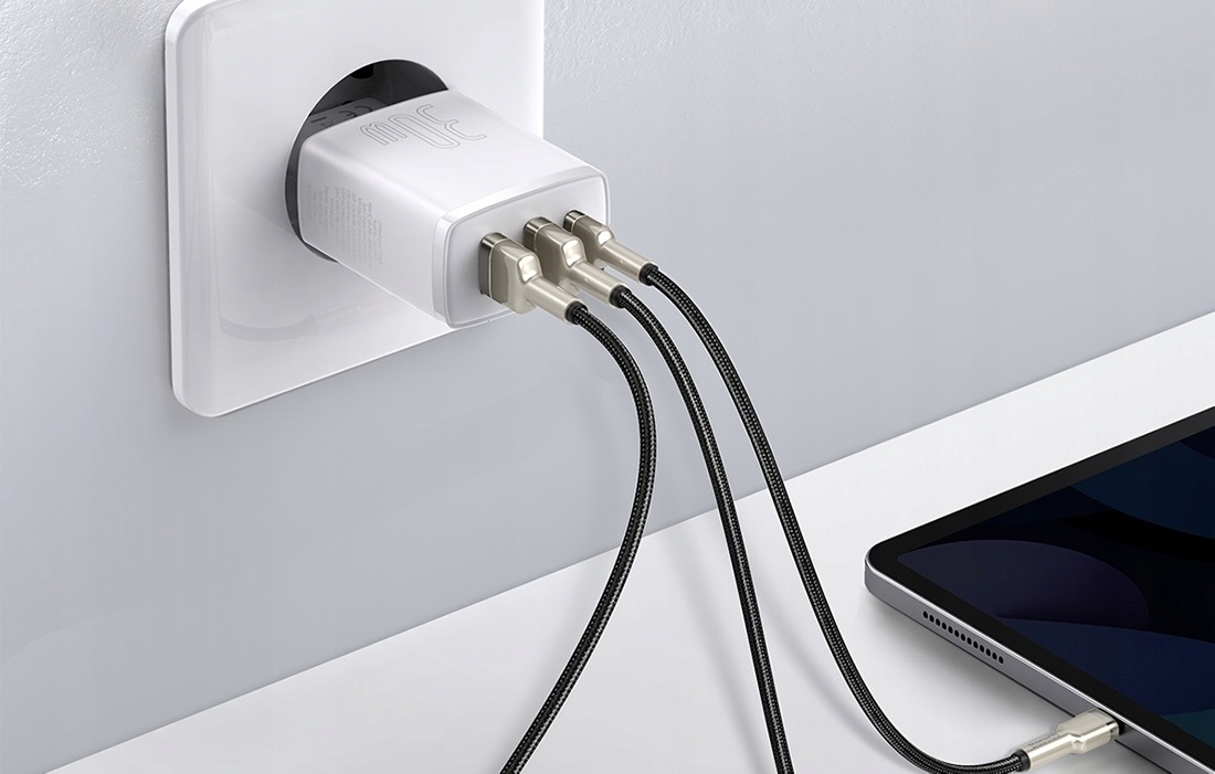 Ładowarka sieciowa 2 x USB + USB-C max 30W BASEUS Marka Baseus