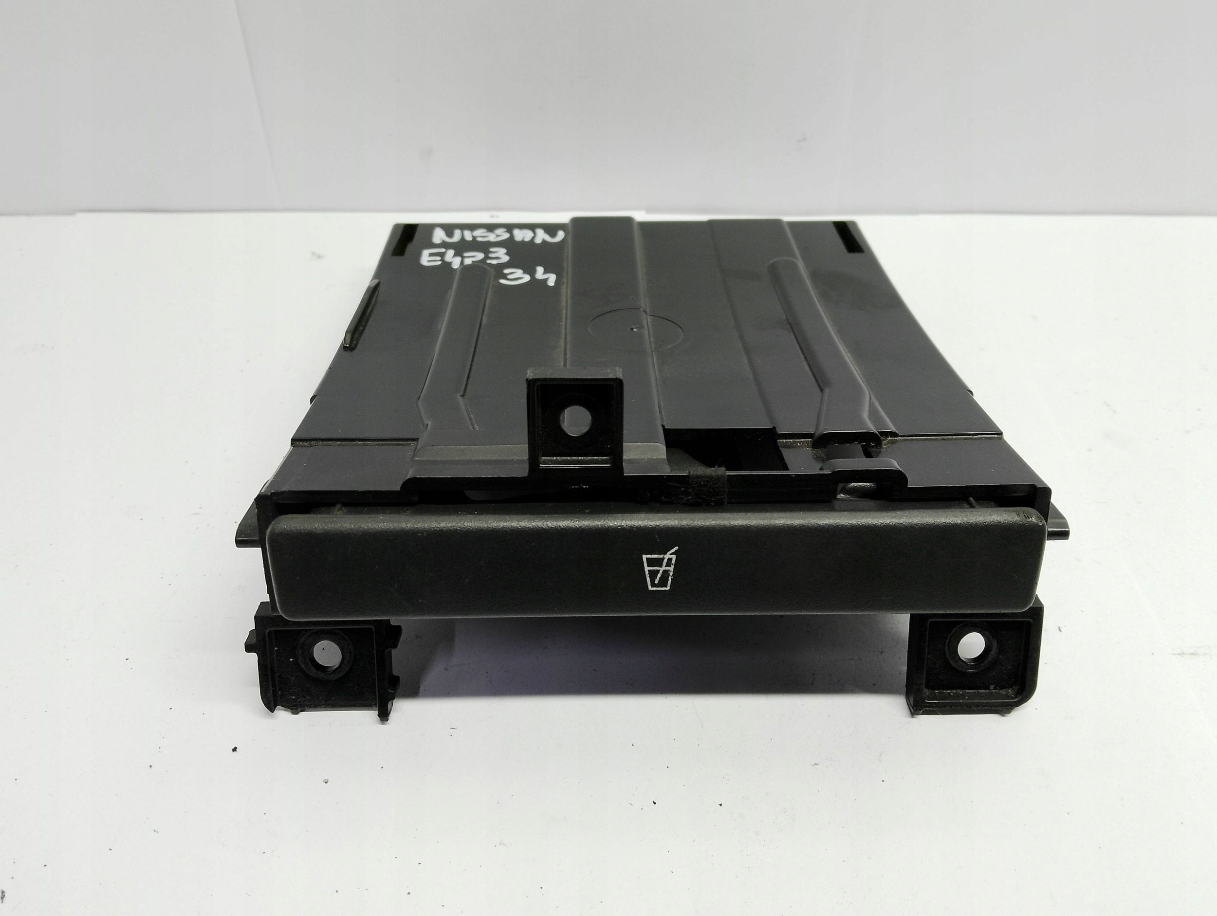 Cupholder bracket for Nissan 68430BM400