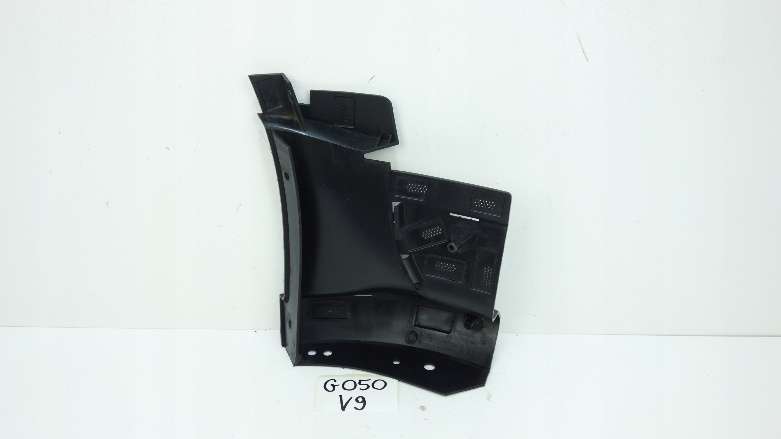 TESLA MODEL 3 2017- support holder of a bumper left front 1084175-00-D