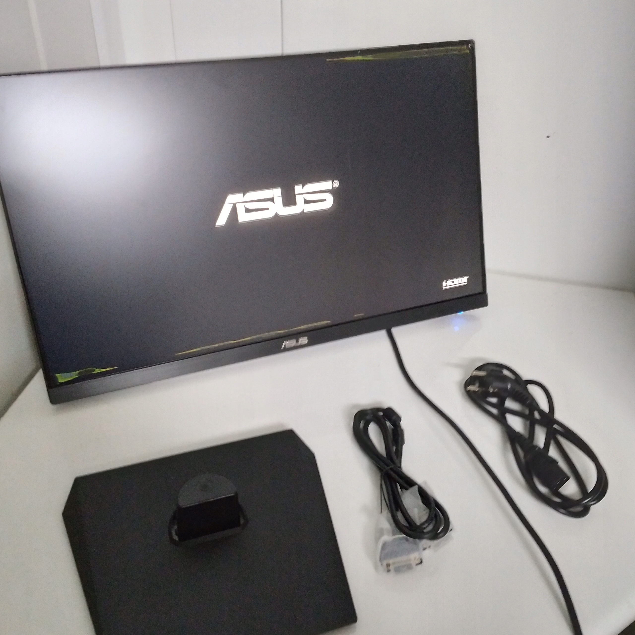 Monitor LED ASUS VA24EHE 24'' USZKODZONY