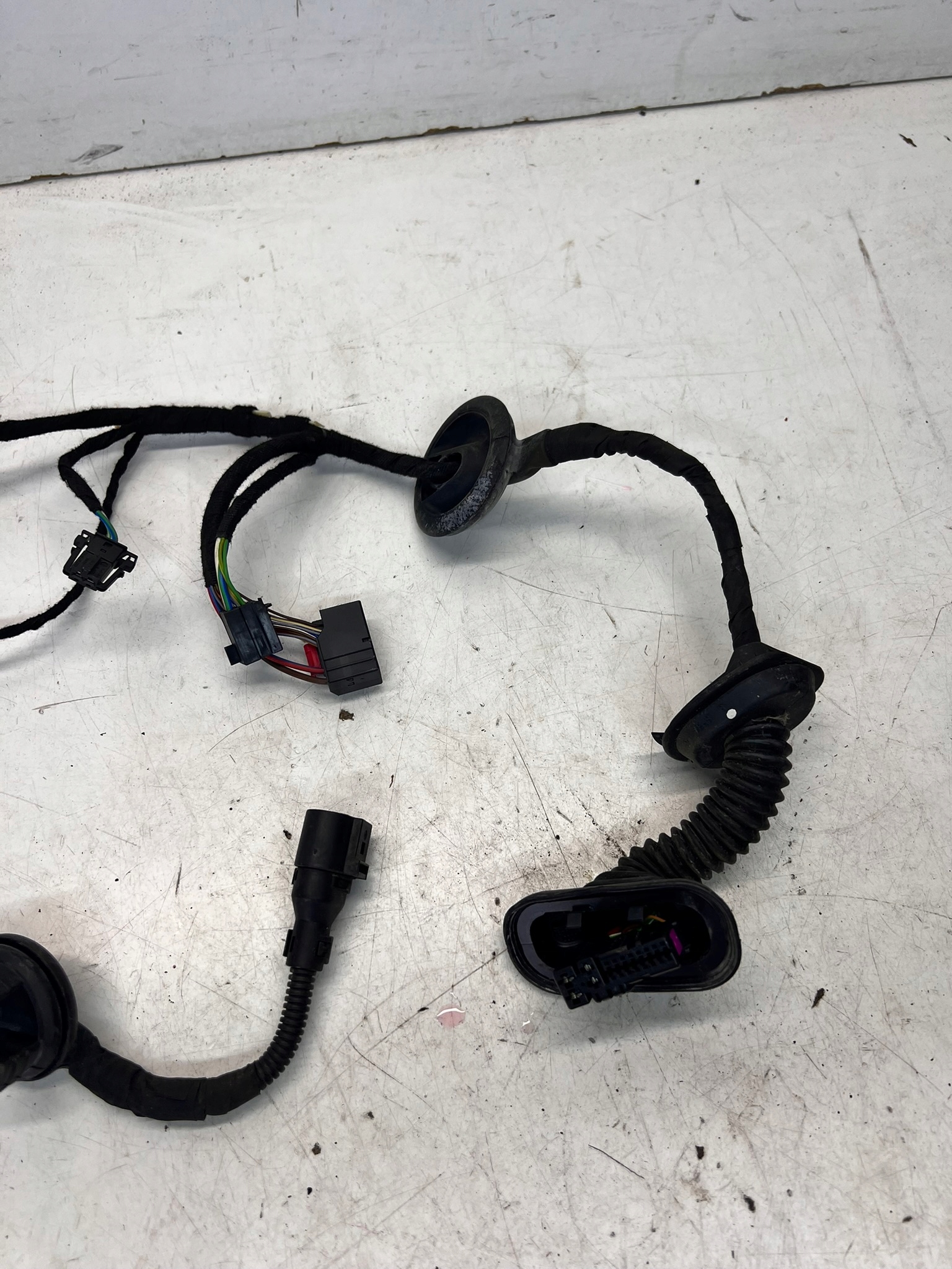 bundle door left rear part AUDI Q7 4L0971687K