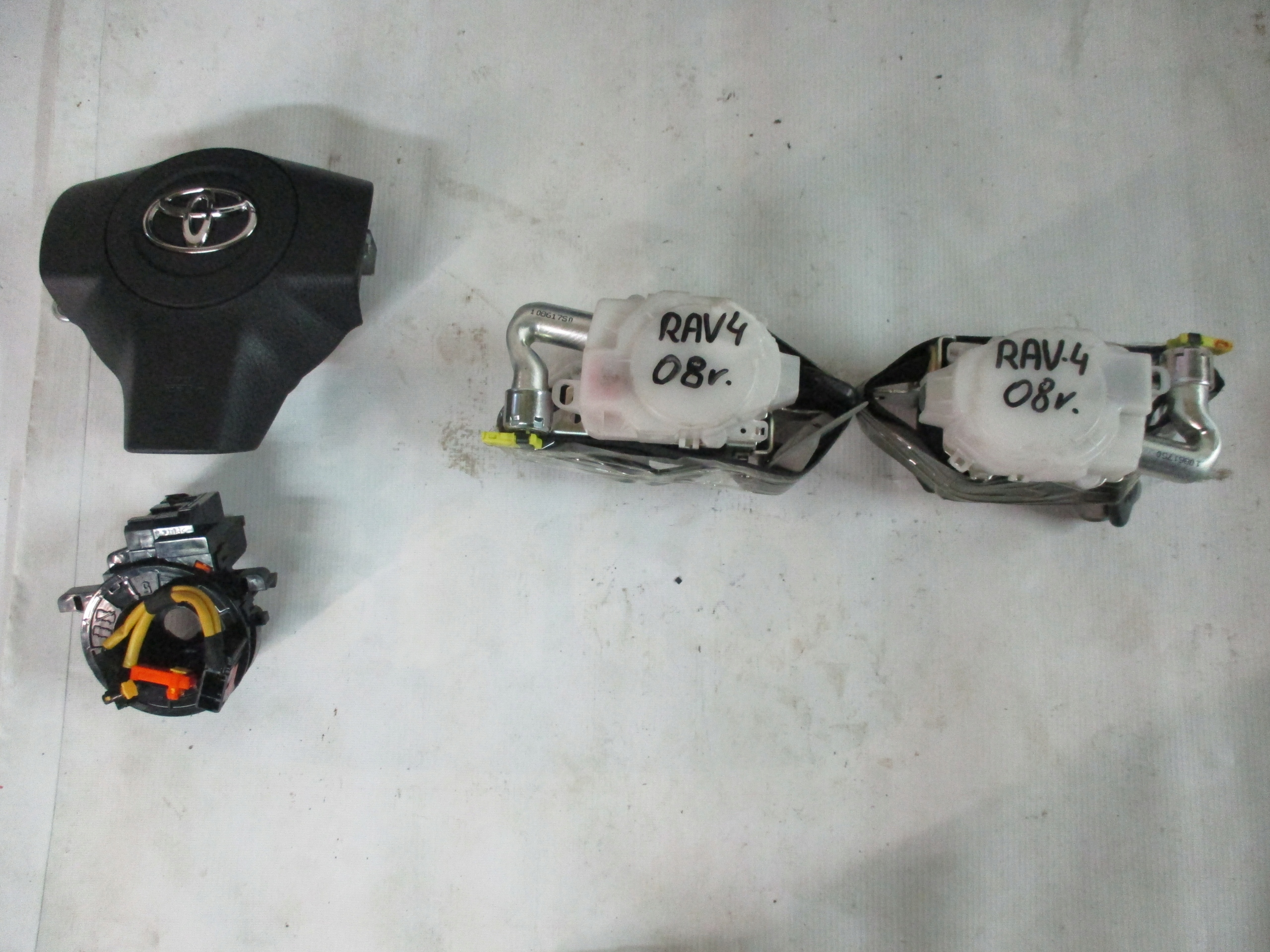 dashboard instrument panel Toyota Rav 4 06-12r