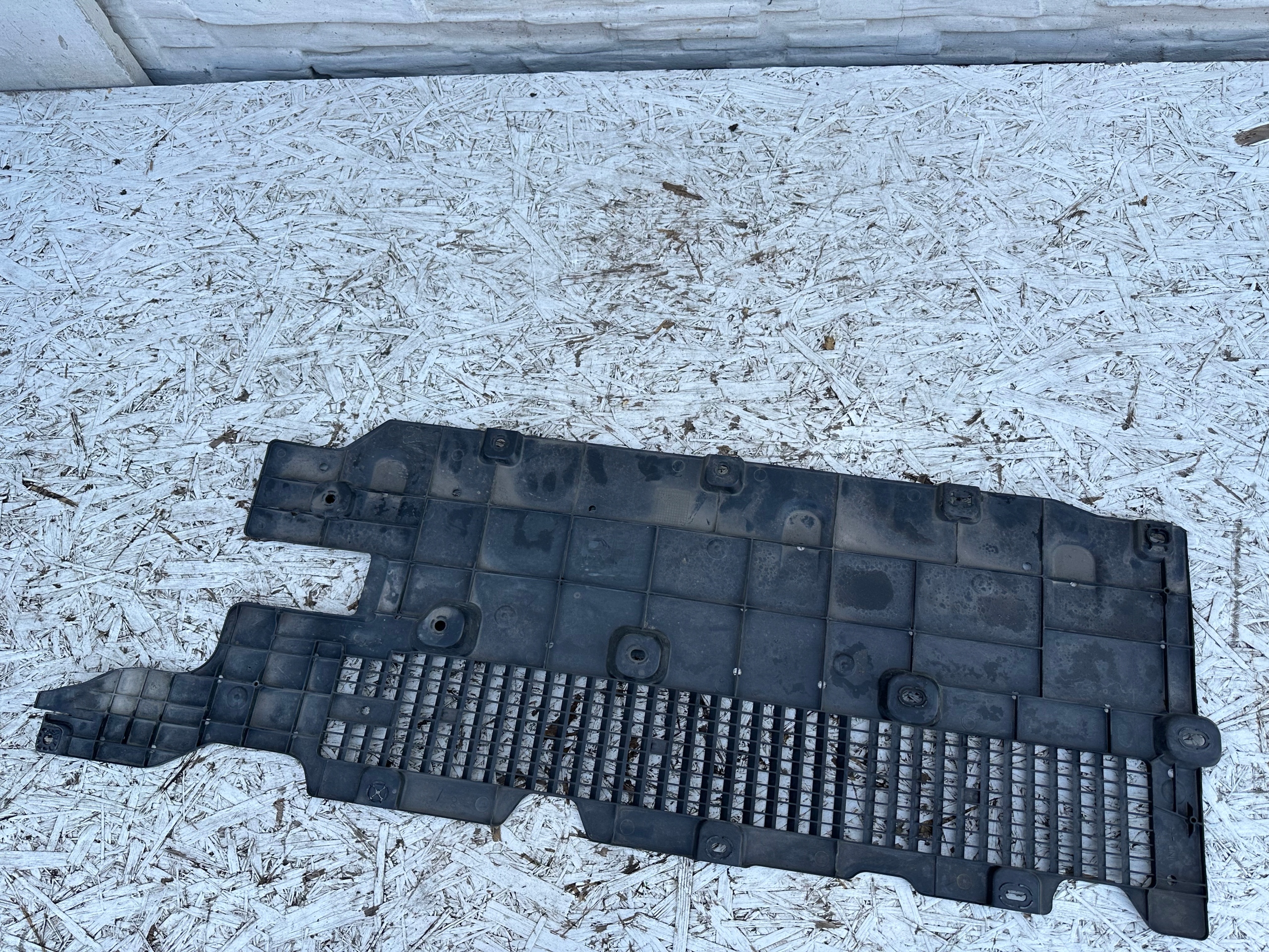 SCENIC IV PODŁOGA OSŁONA PODWOZIA PRAWA Numer katalogowy części SCENIC IV PODŁOGA OSŁONA PODWOZIA PRAWA