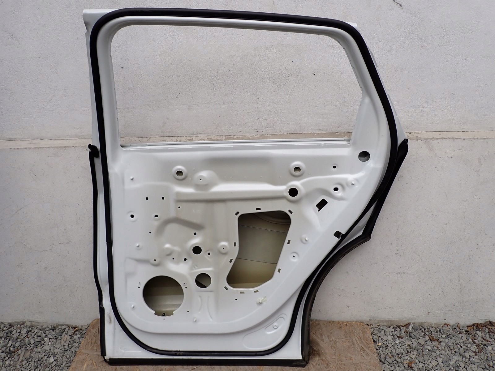 door right rear. right rear part AUDI E TRON 4KE GEN 2019