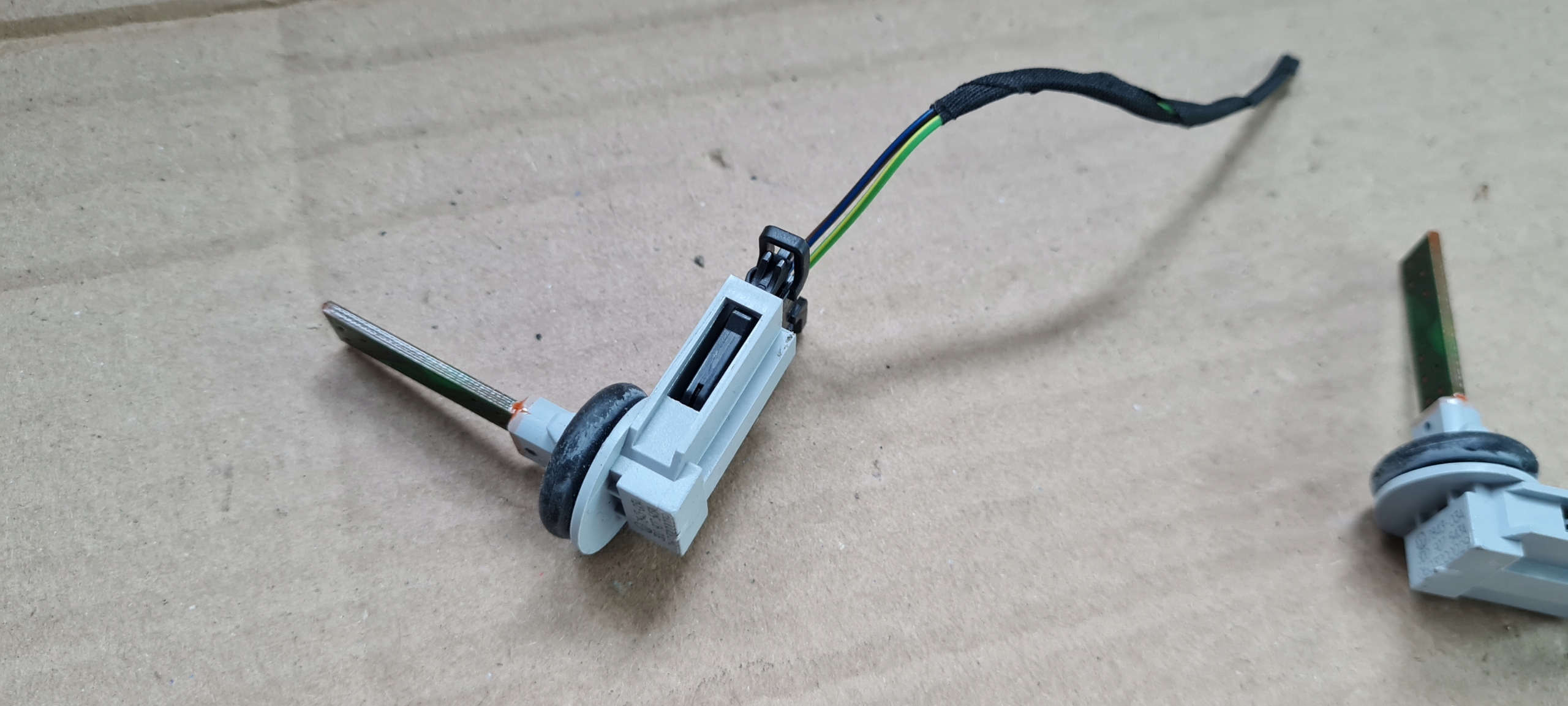 Q5 80A SQ5 sensor TEMPERATURY WEWNETRZNEJ 3D0907543A A4 B8 A5 8W