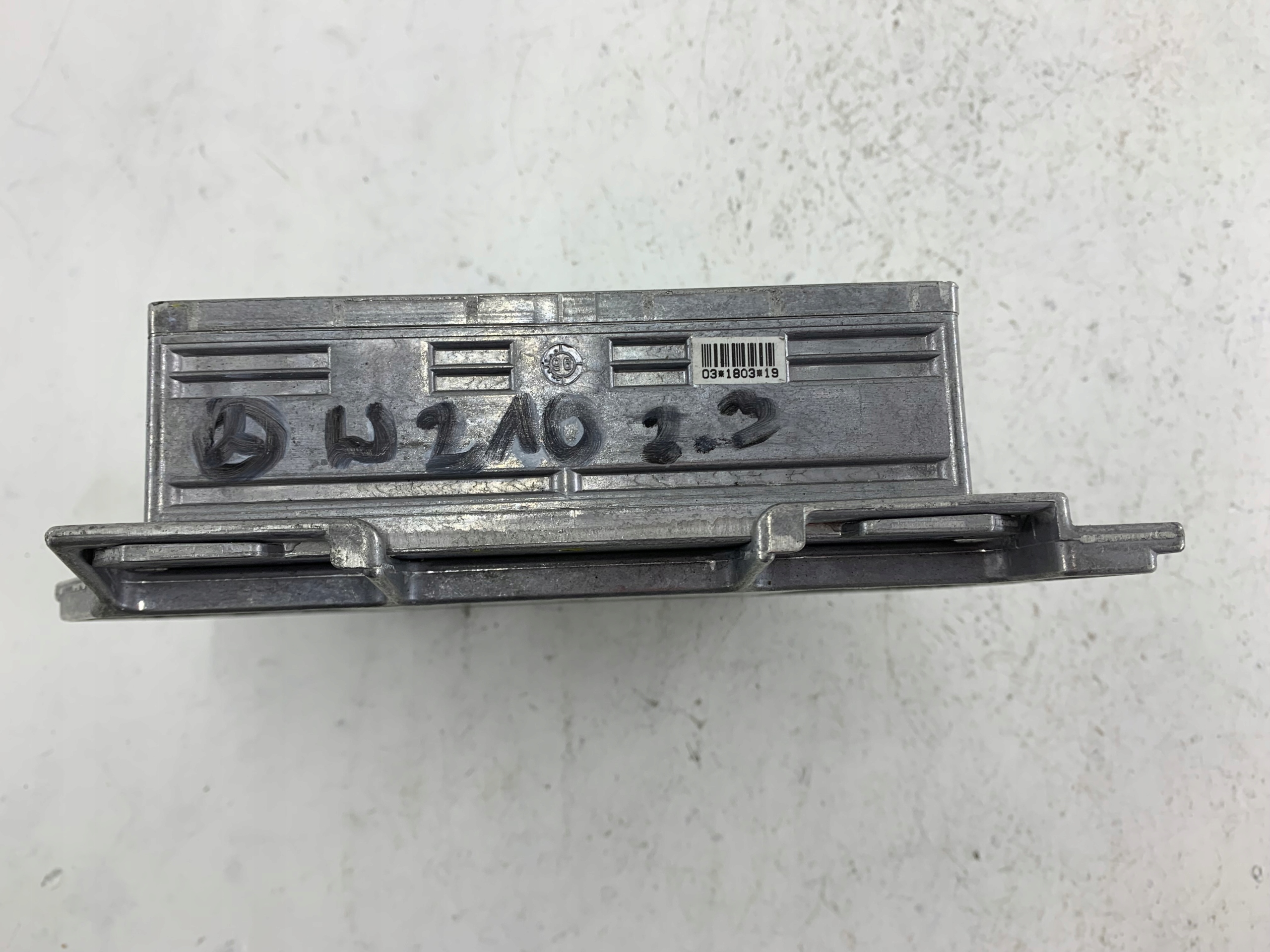 MERCEDES W210 2.3 control unit of the engine 0195451932