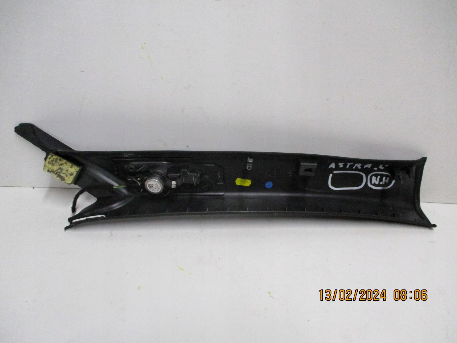 cover for pillar Citroen DS7 9832170880