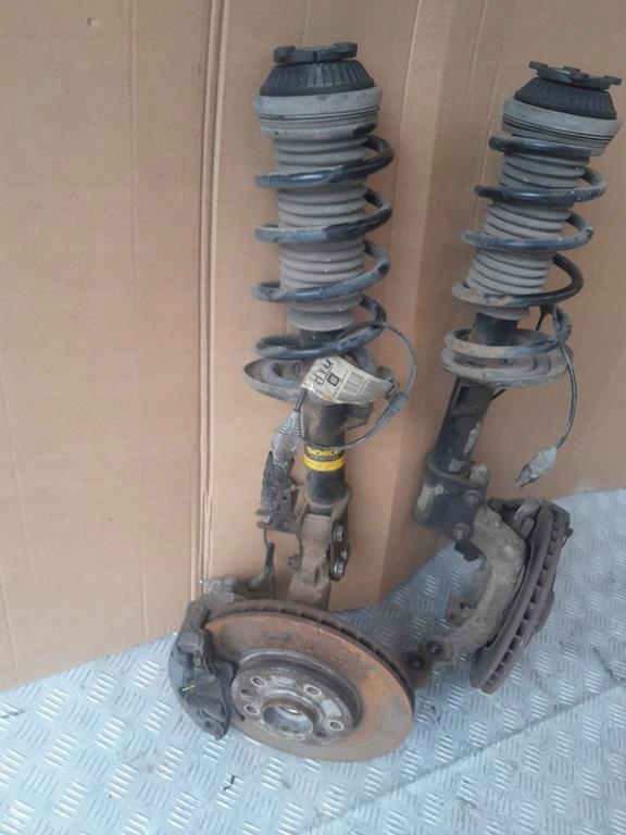 поворотный кулак, цапфа перед opel Astra H 1,7 GTC