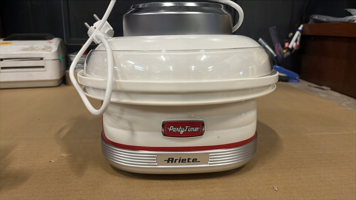 URZĄDZENIE DO WATY CUKROWEJ ARIETE 2973/00 OUTLET Marka Ariete