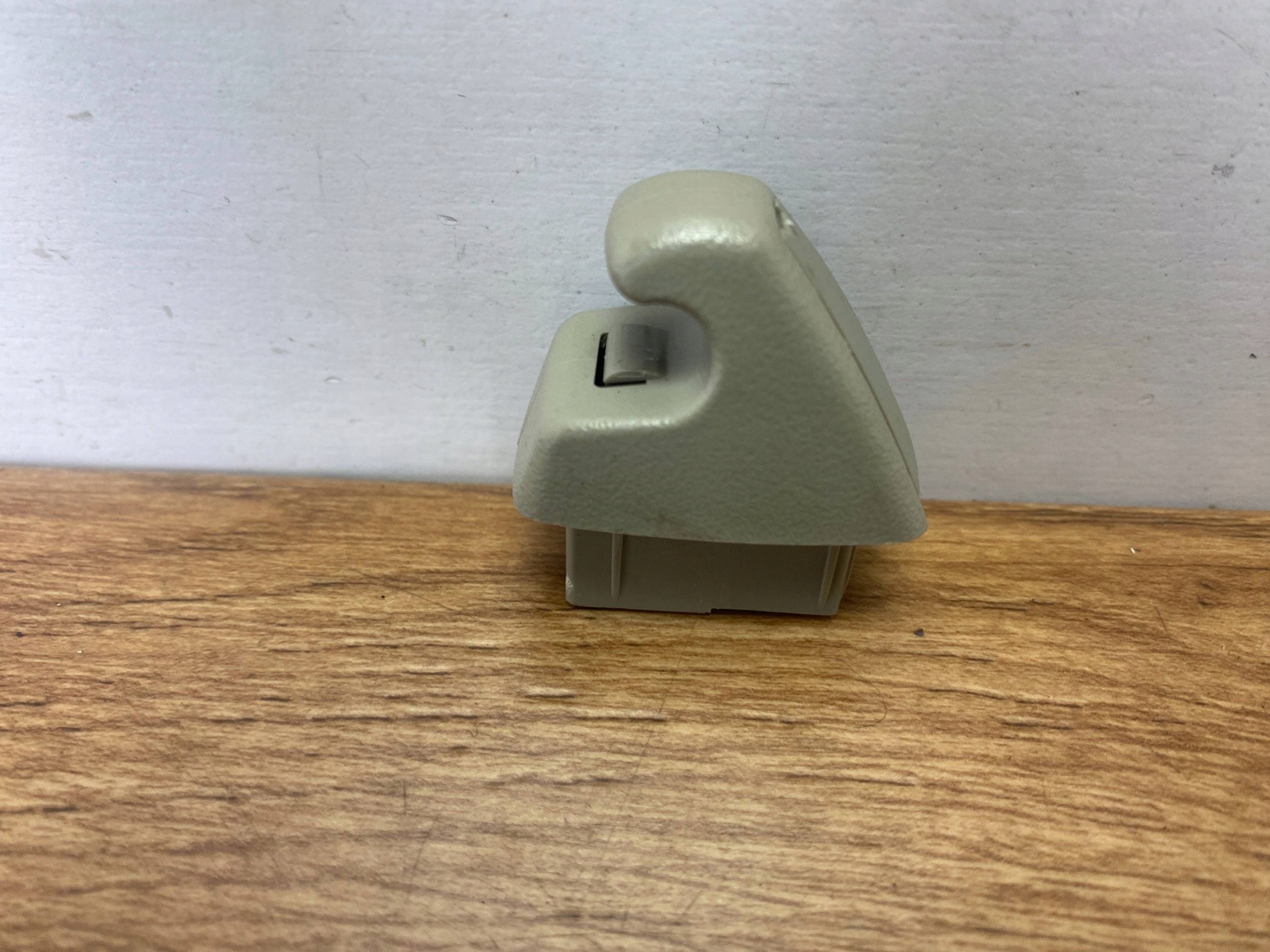 cover przeciwsloneczna holder bracket Cadillac CTS III 2014+