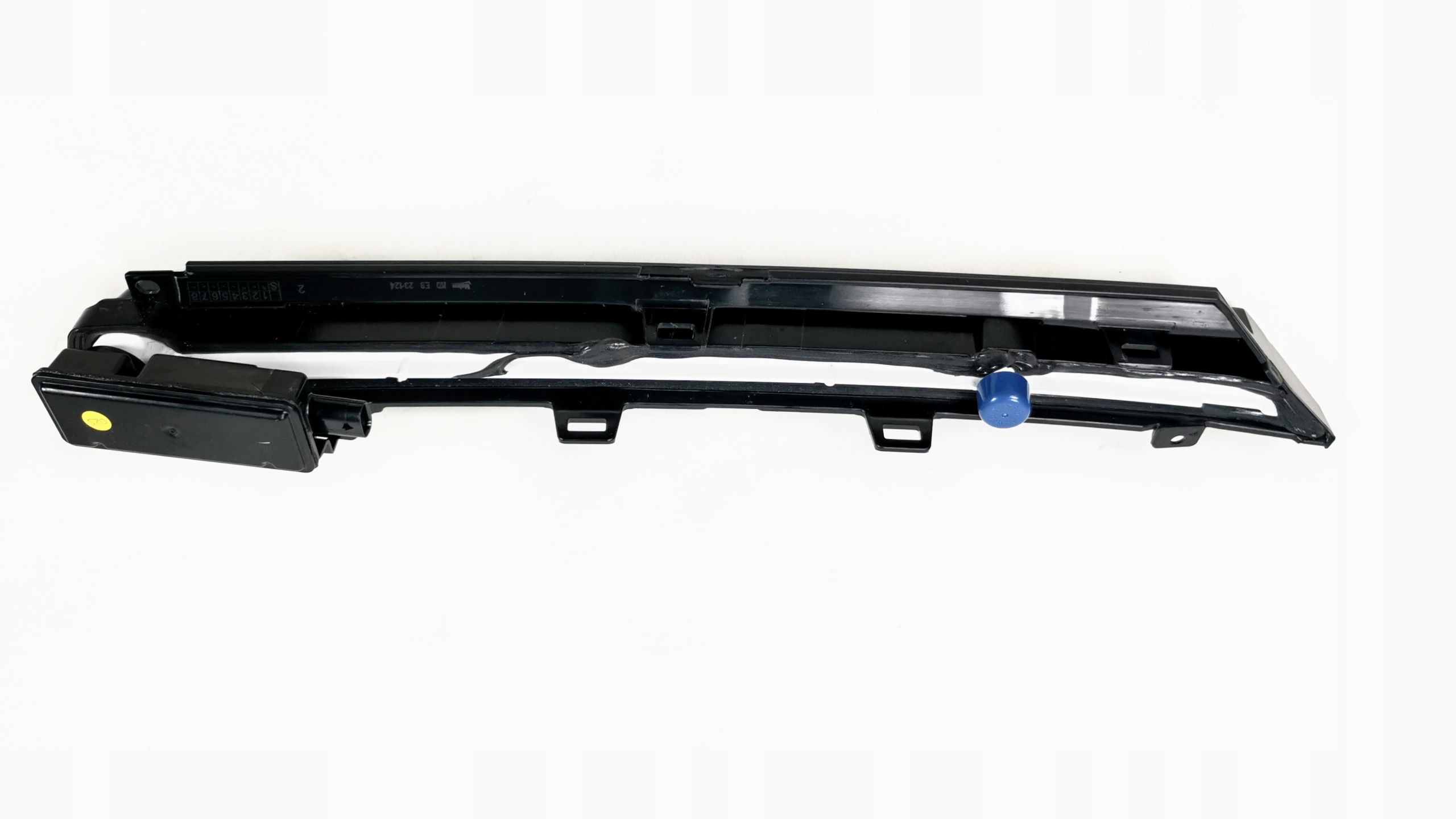 LISTWY PODŚWIETLANE VW GOLF 8 5H0941653 5H0941654A Jakość części (zgodnie z GVO) O - oryginał z logo producenta pojazdu (OE)