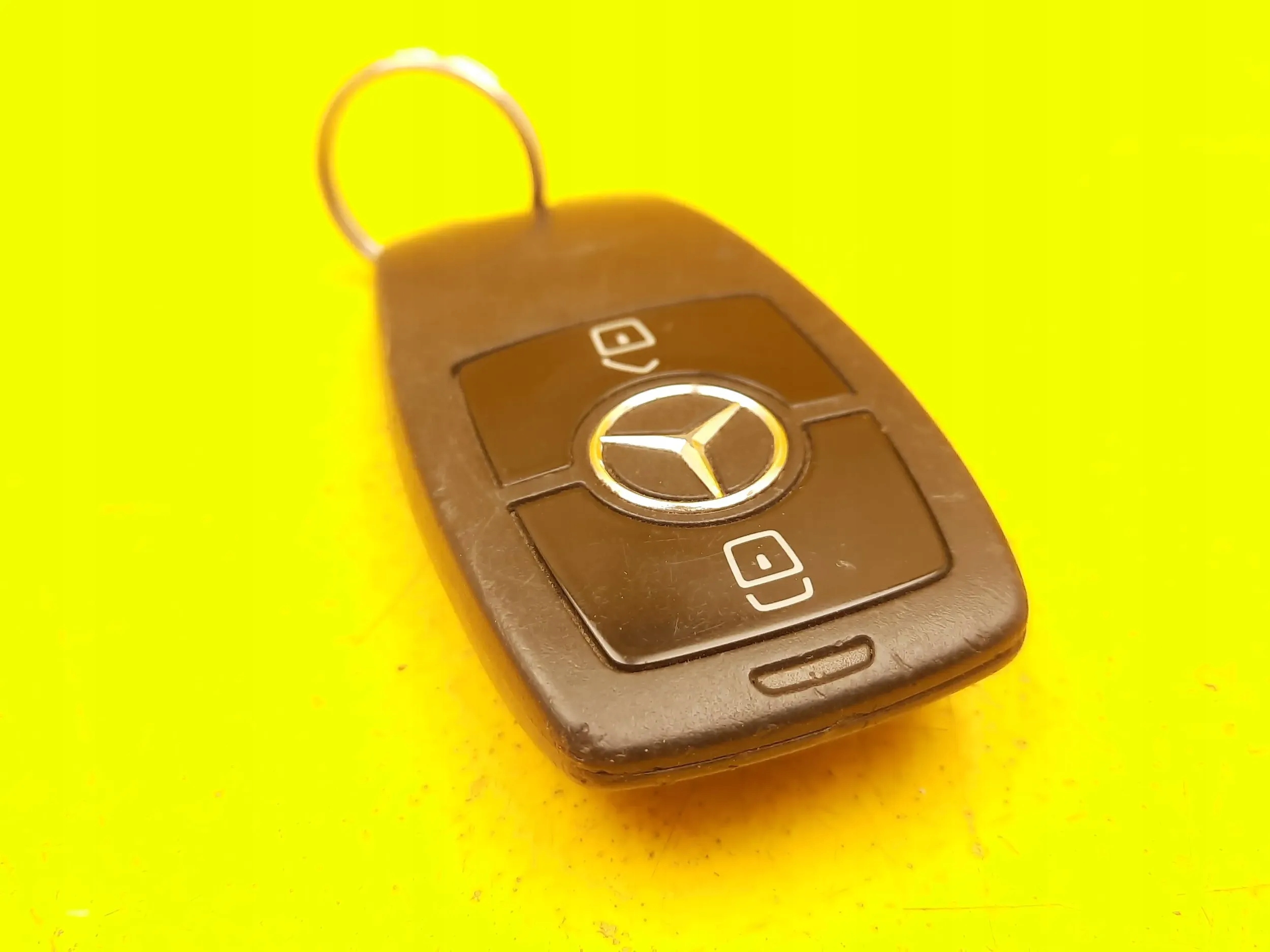 Mercedes-Benz Sprinter W907 W910 KLUCZYK PILOT A2479052303* Producent części Mercedes-Benz OE