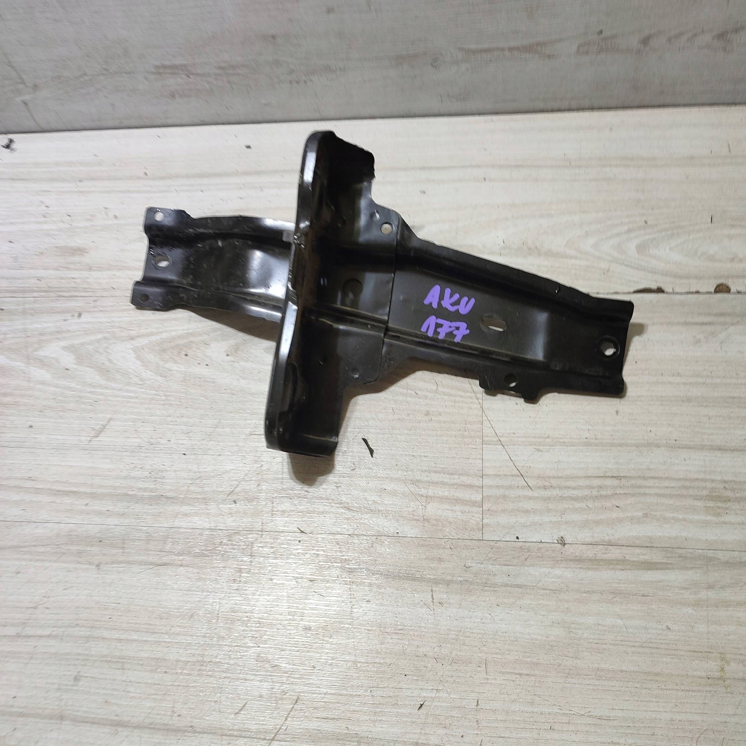 Halter akumulatora Mercedes-Benz A W177 A1776265300