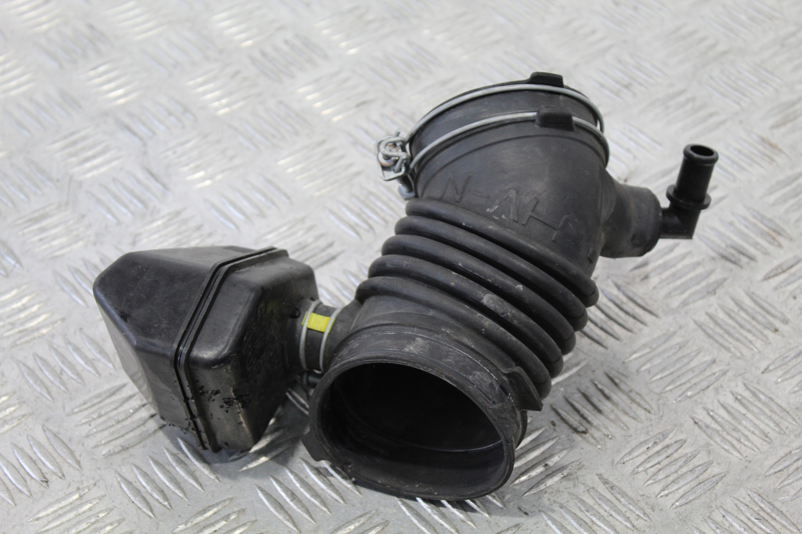 air hose LEXUS RX 450H IV 4 17893-31180