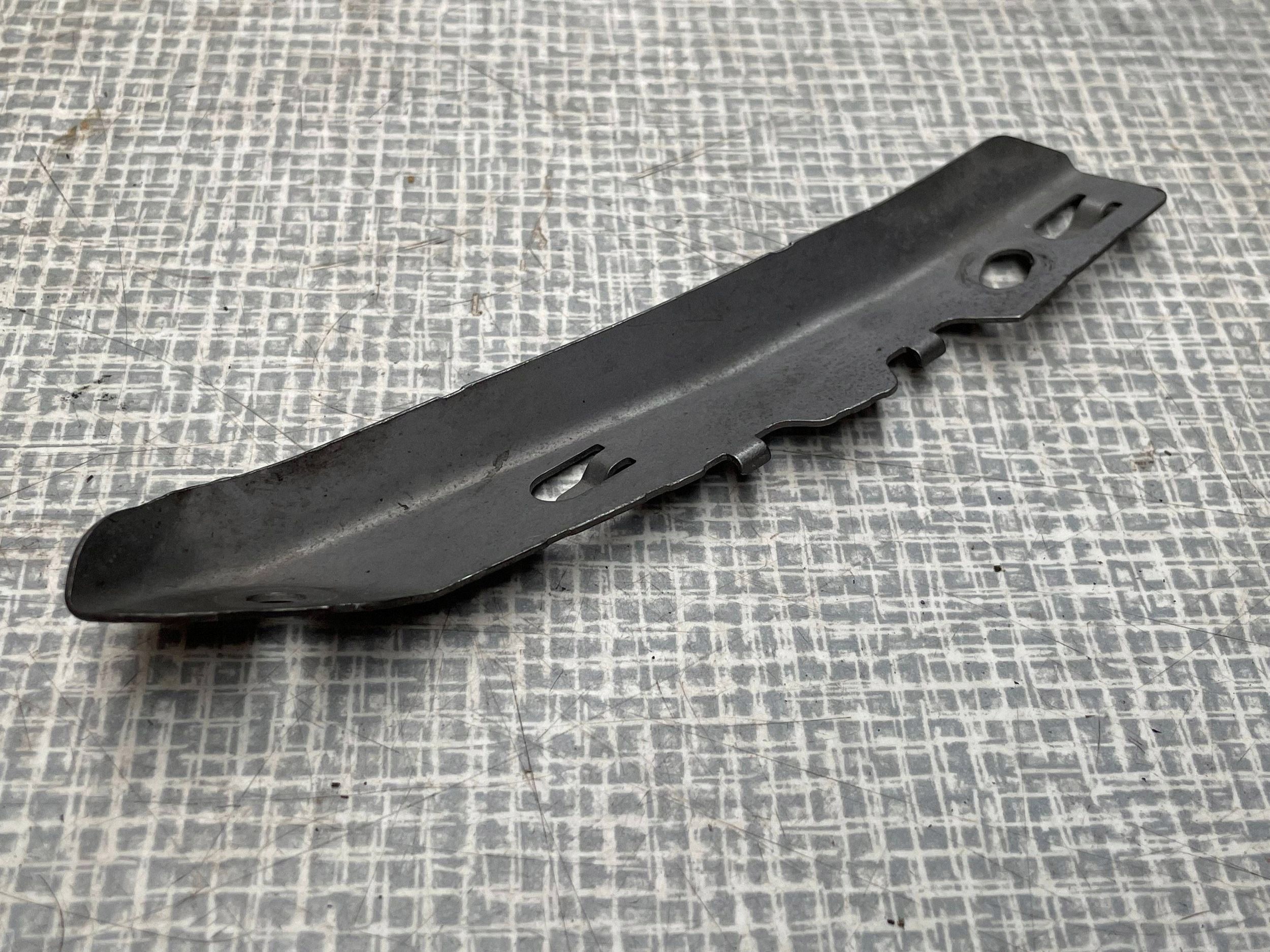 Insert Pare choc Avant Droit BMW M3 E92 7907206 @A