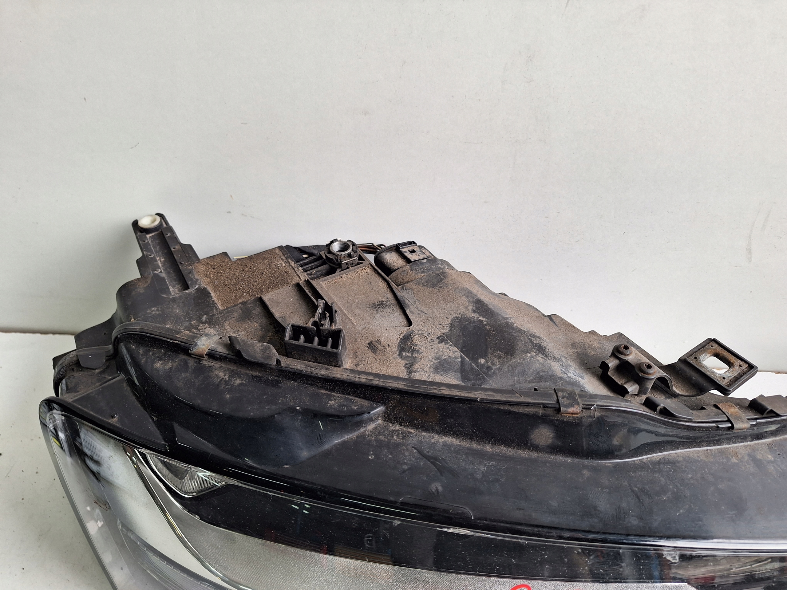 AUDI A4 B8 8K LIFT 11-16 light right UK
