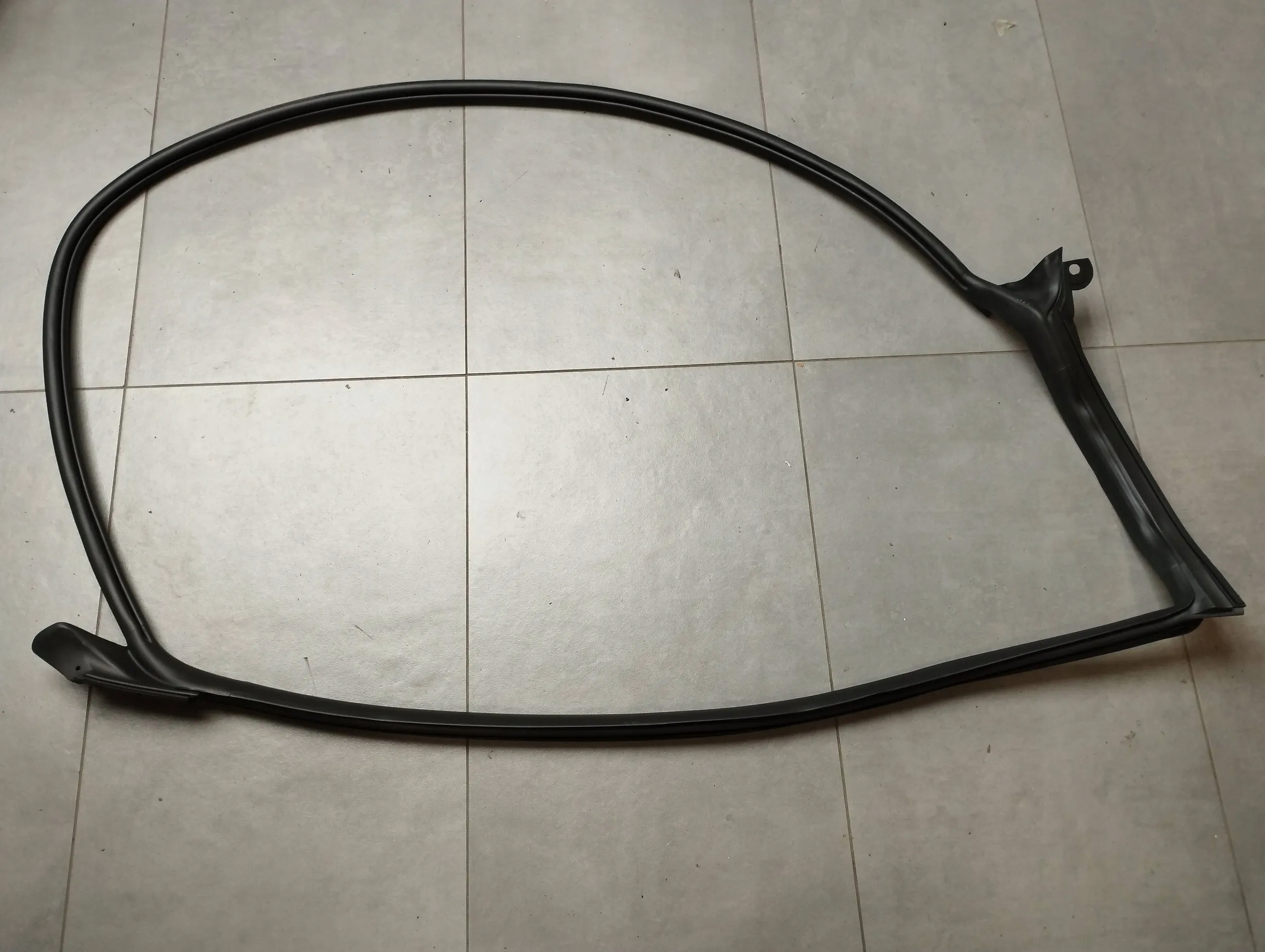 VW Arteon R gasket door right front 3G8867338