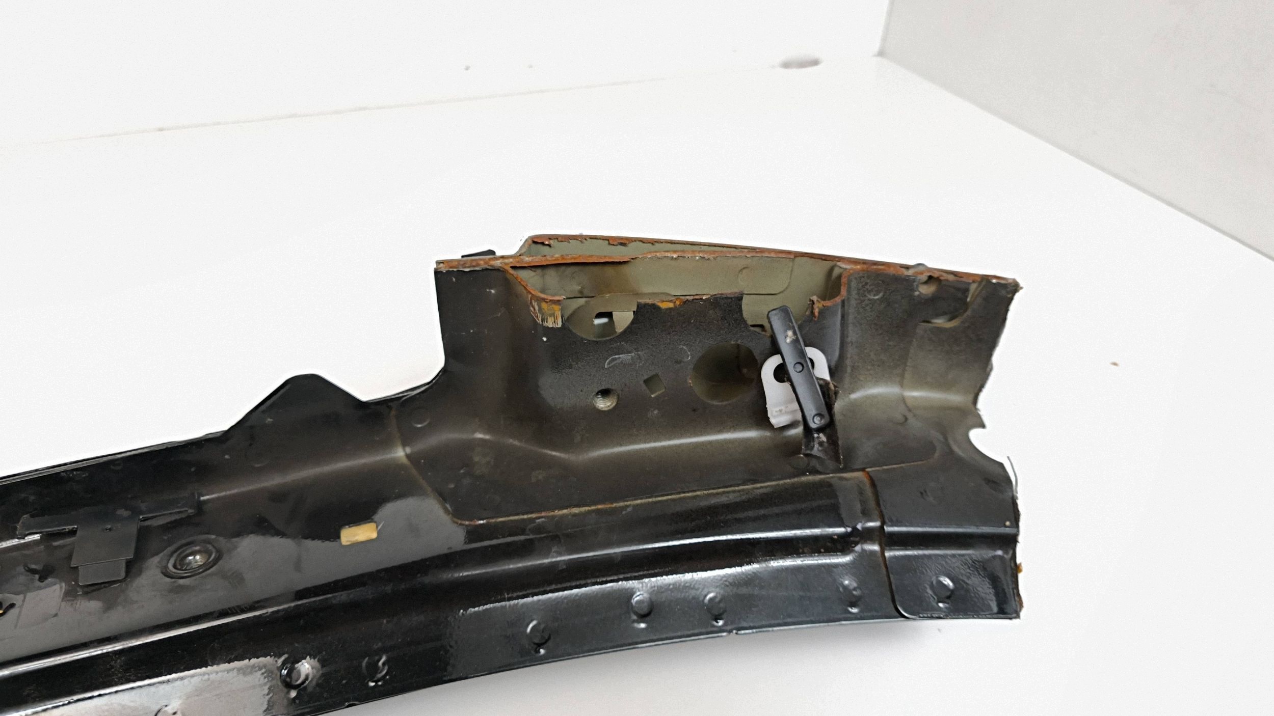BMW 3 G20 G21 quarter pillar left front
