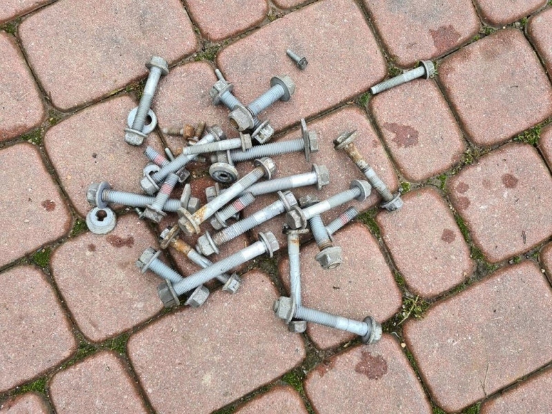 Querlenker heck hinten Schrauben Achsträgers Opel Insignia