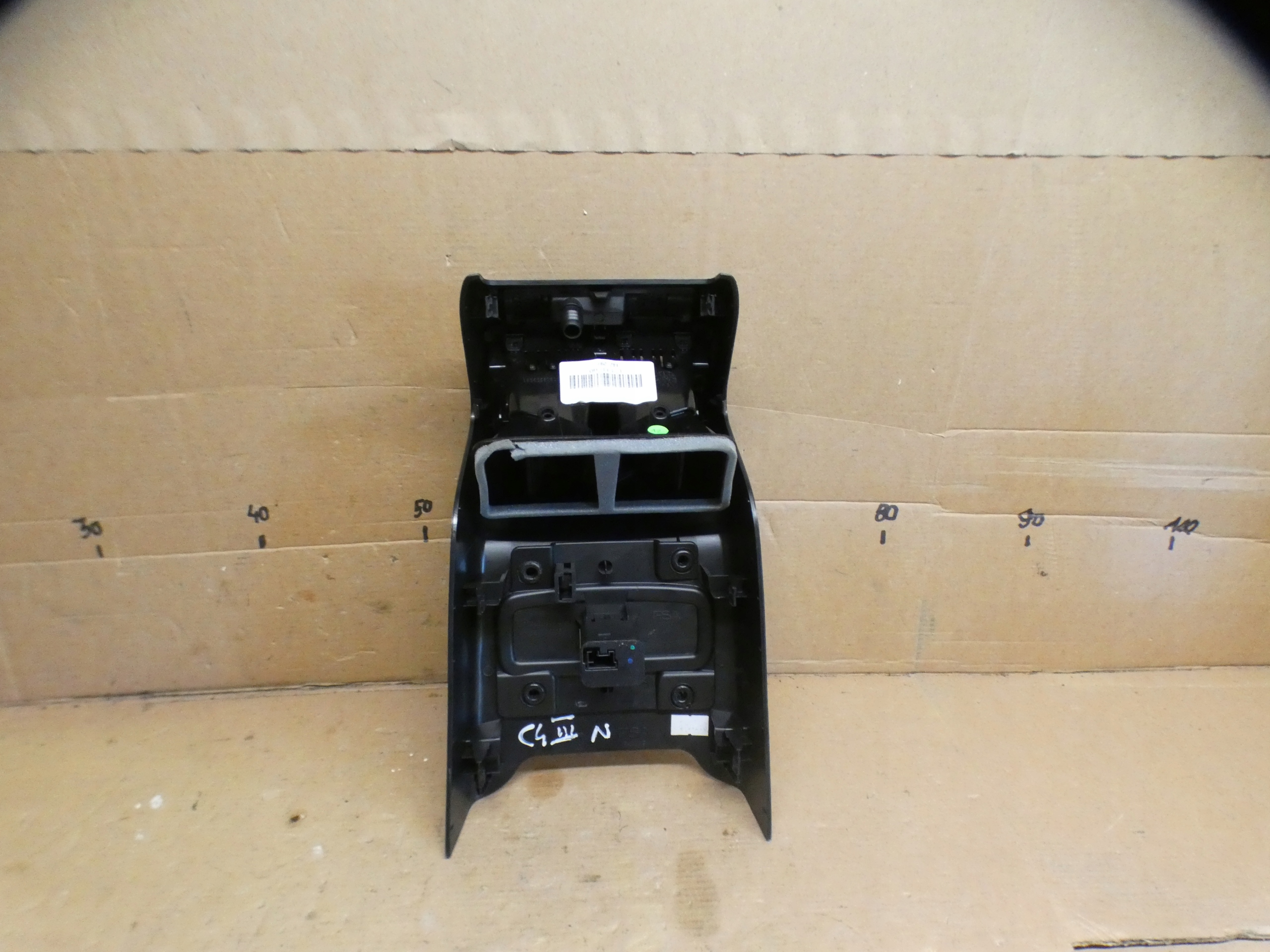 KRATKI air conditioning devices TUNELU rear. C4 III 9835358380