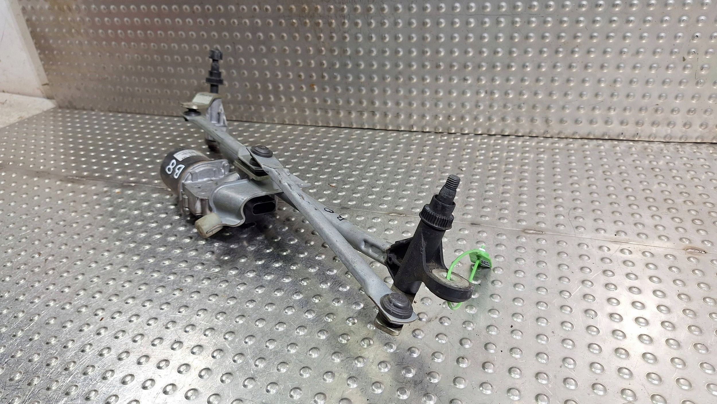 Gestänge Motor Wischer vorne 7193036 BMW 1 E81 LIFT E87 EUROPA