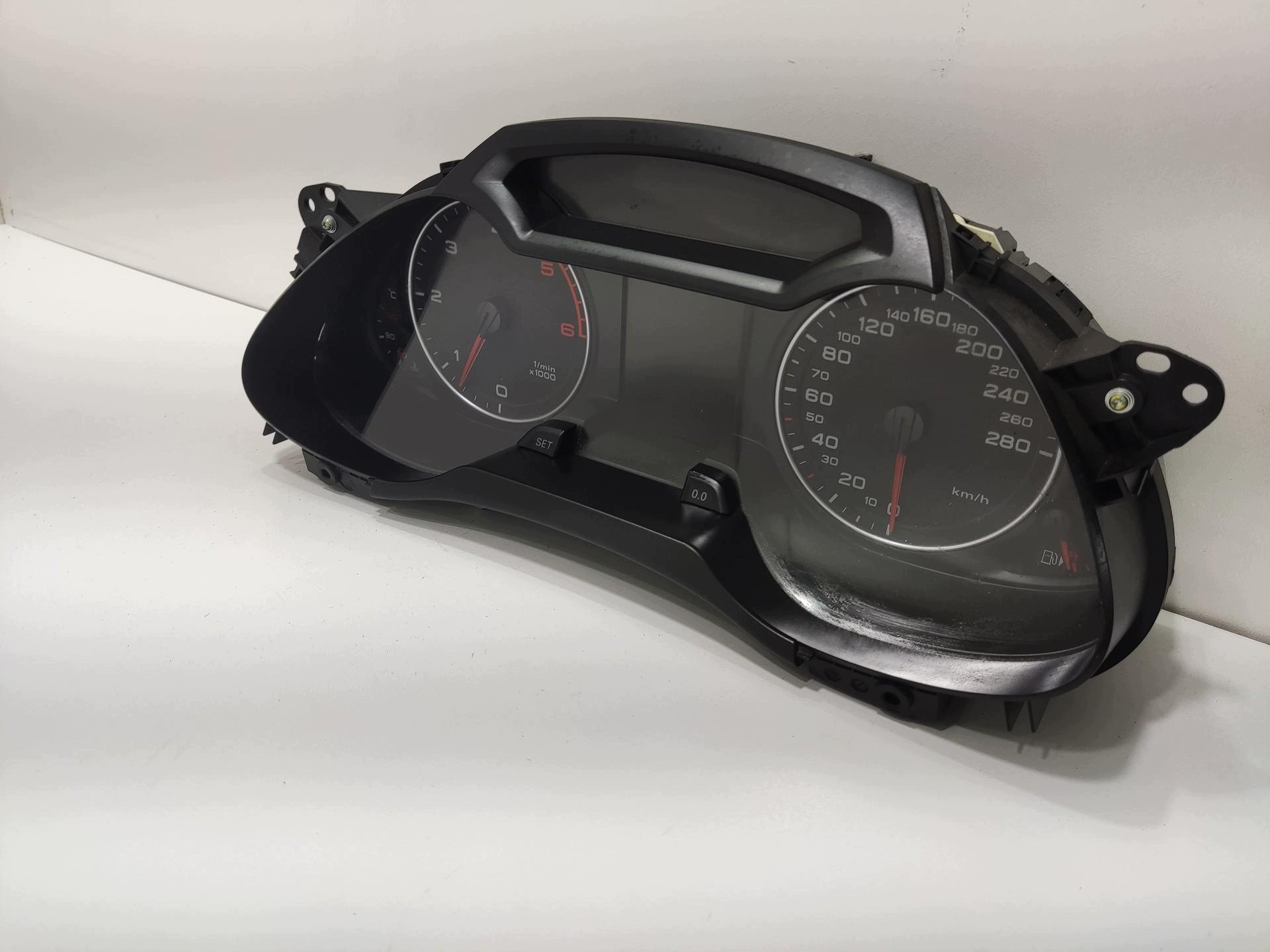dials AUDI A4 B8 3.0 TDI 2007-2011 8K0920930C EUROPA