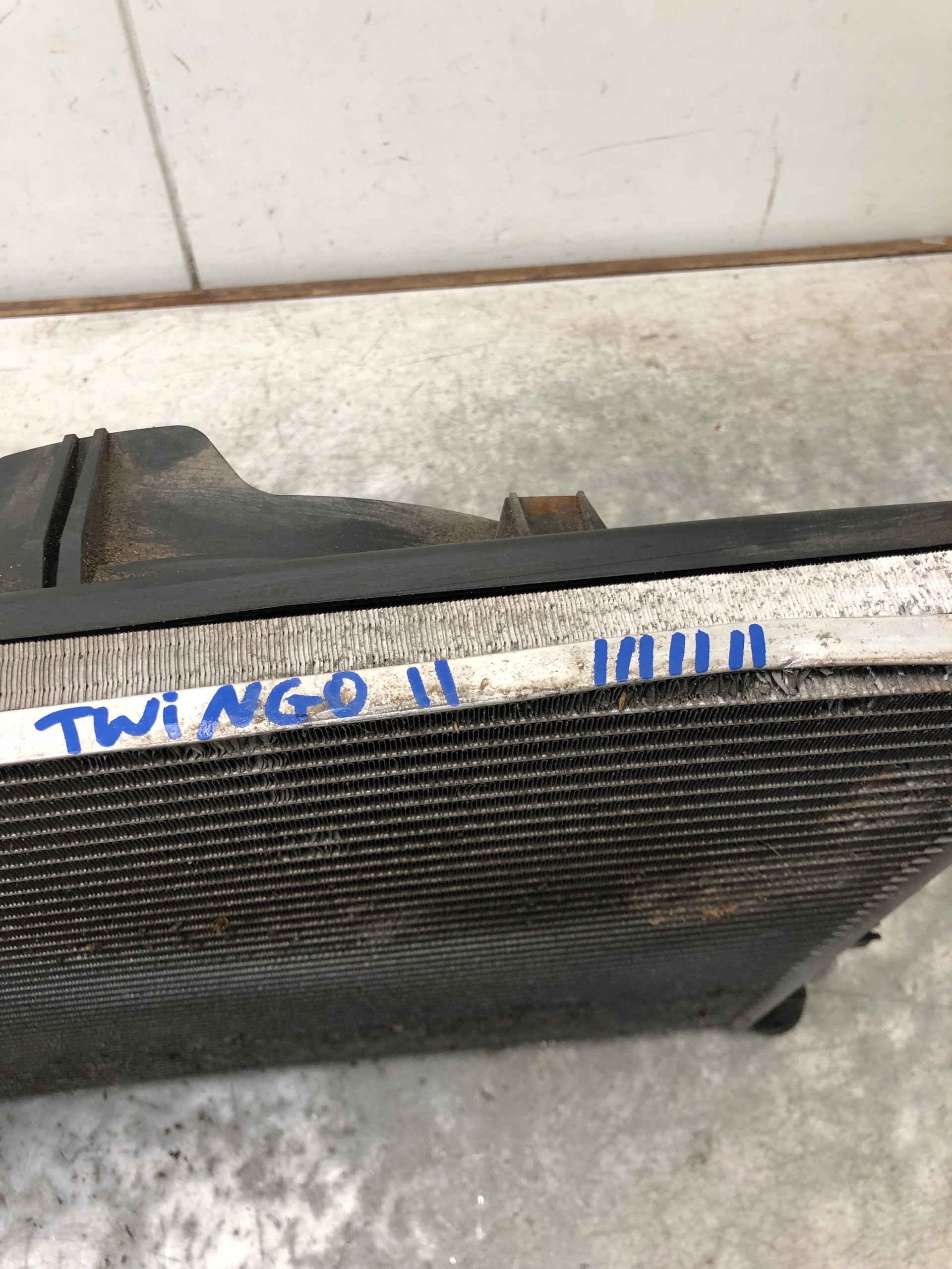 Kühler Lüfter RENAULT TWINGO II 8200369312