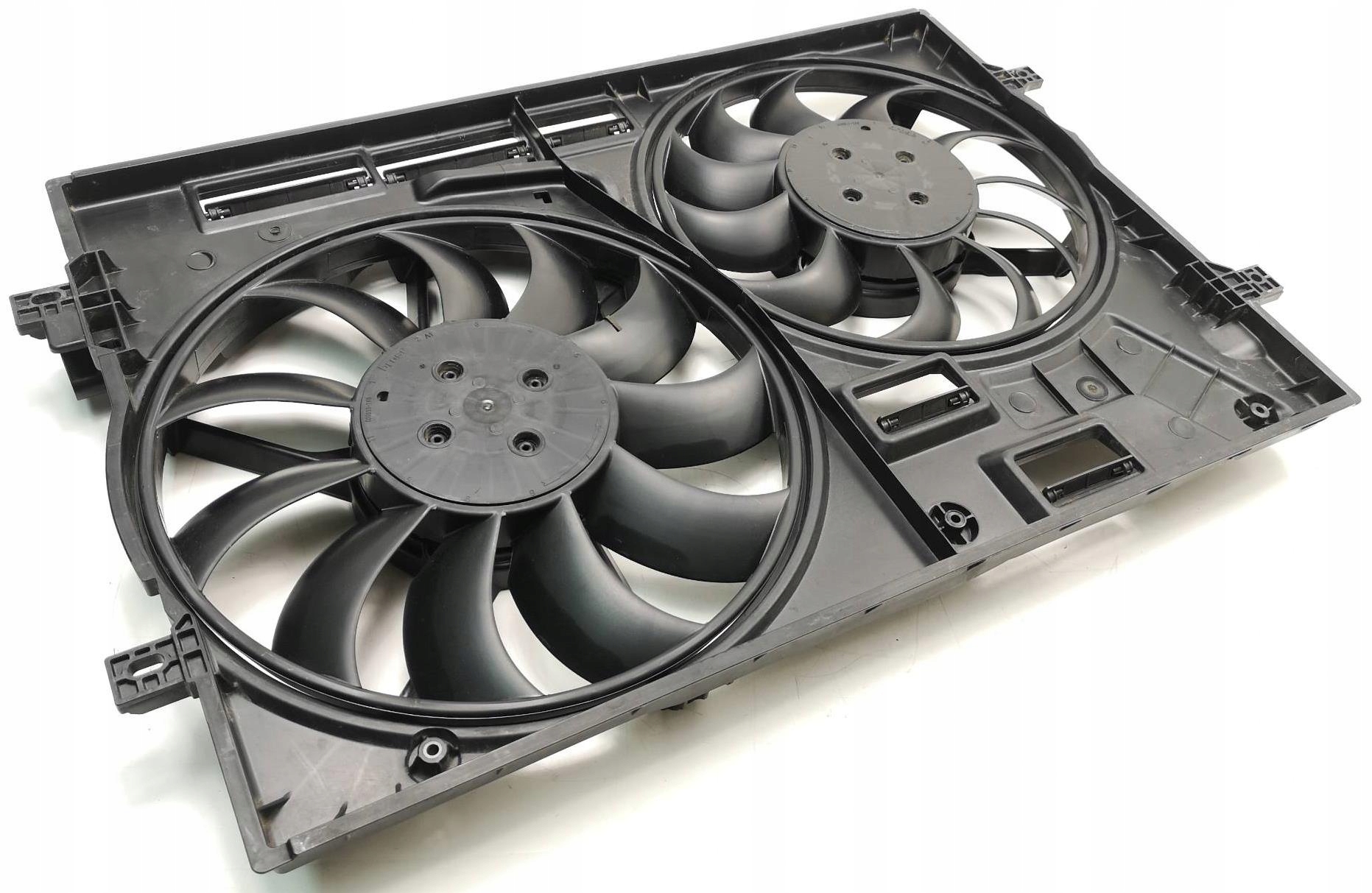 3Q0121203D - Новый ORG вентилятор радиатора VW PASSAT B8 AUDI Q2