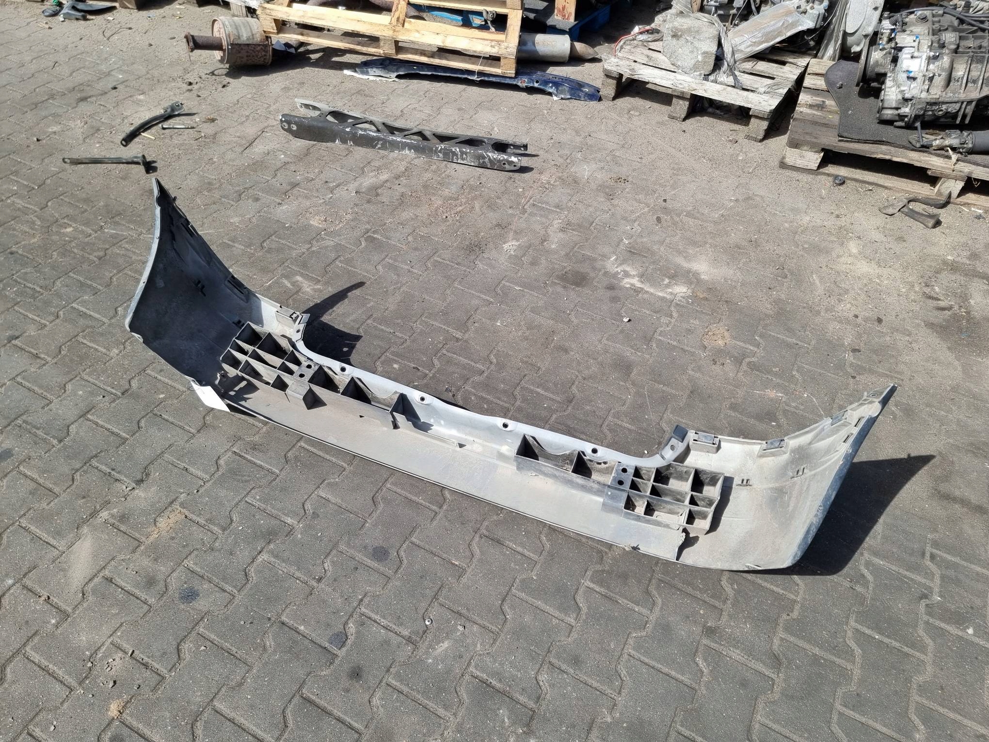 Paraurti posteriore NV676 RENAULT SCENIC e LIFT