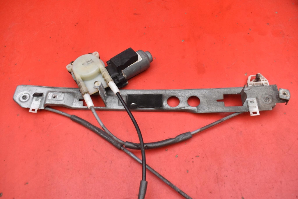 window regulator left front EU 8200075940E RENAULT MEGANE 2 II 5D HB 02-06